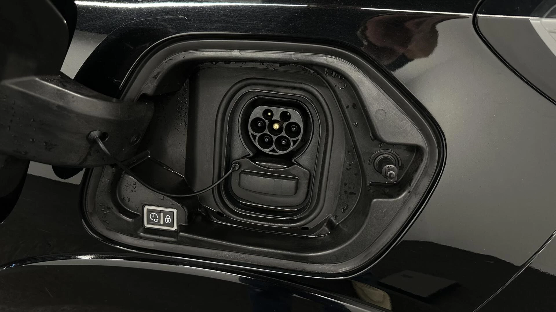 Hoofdafbeelding Peugeot e-208