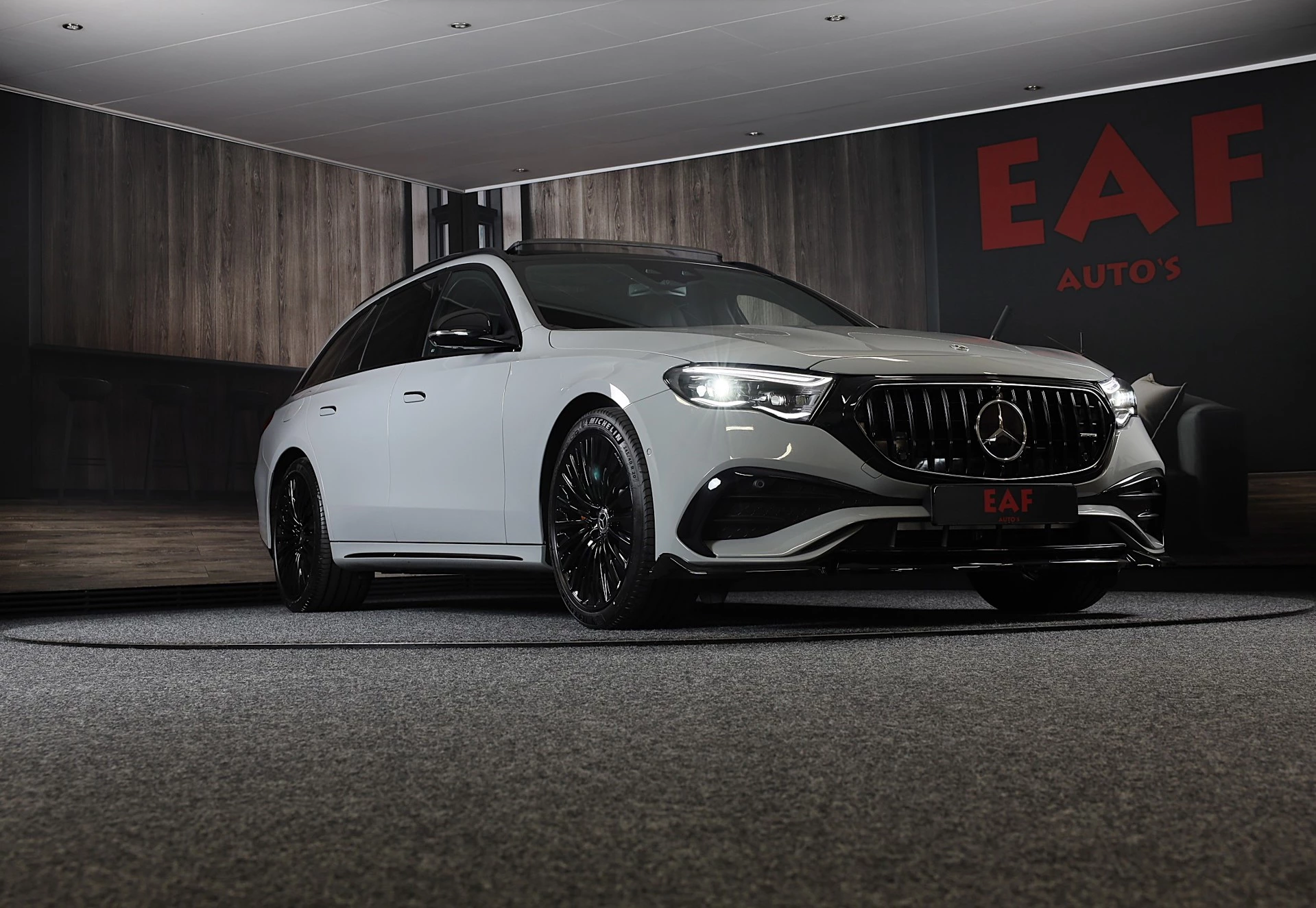 Hoofdafbeelding Mercedes-Benz E-Klasse