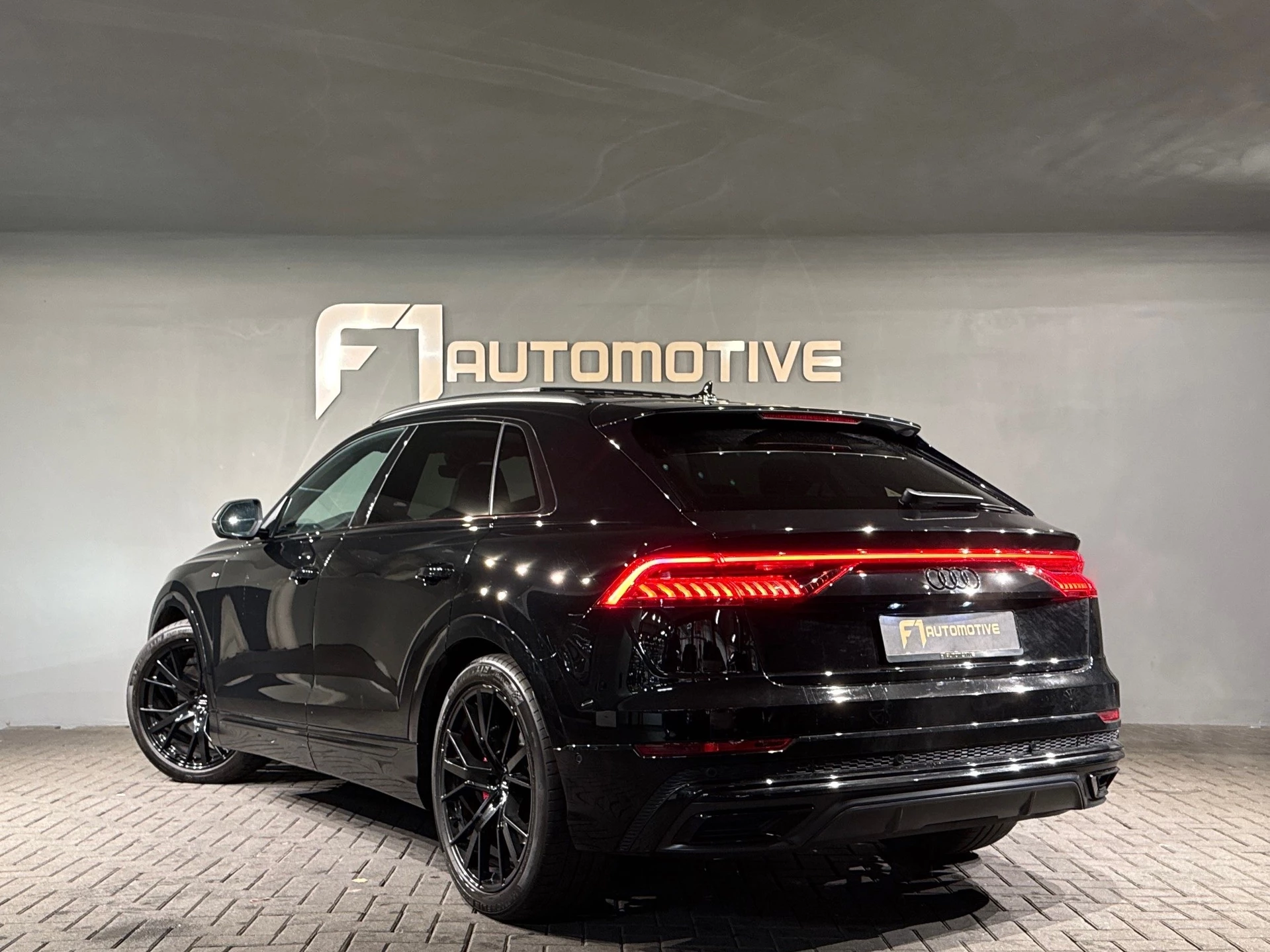 Hoofdafbeelding Audi Q8
