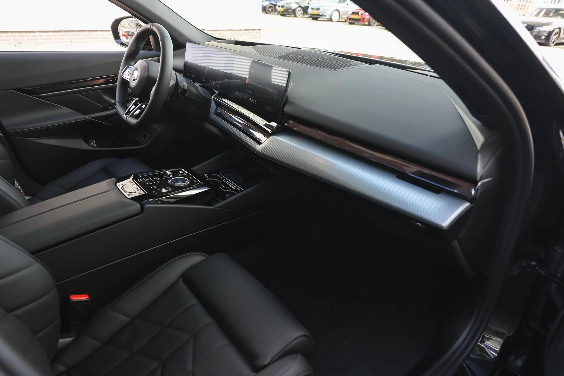 Hoofdafbeelding BMW i5