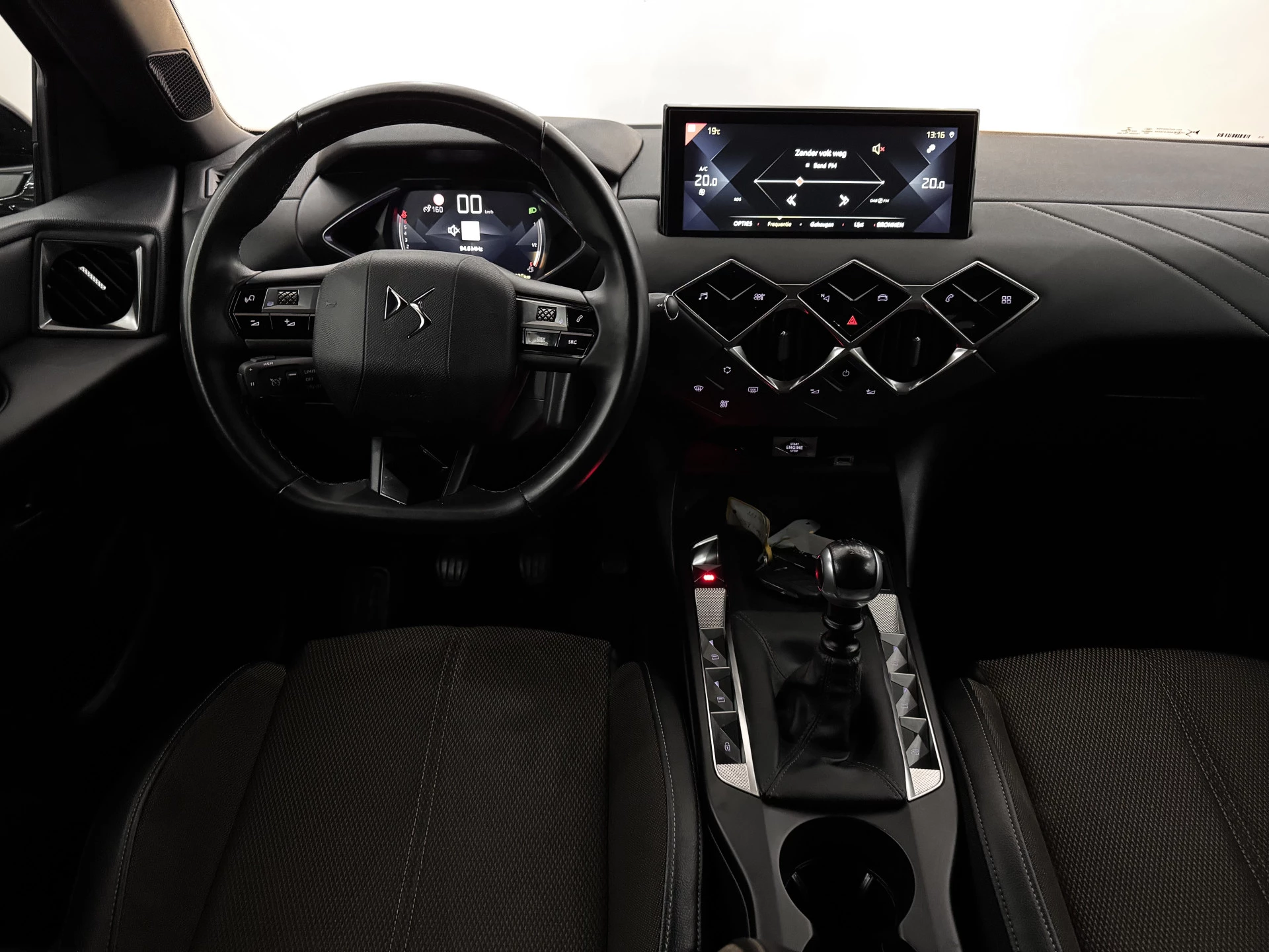 Hoofdafbeelding DS DS 3