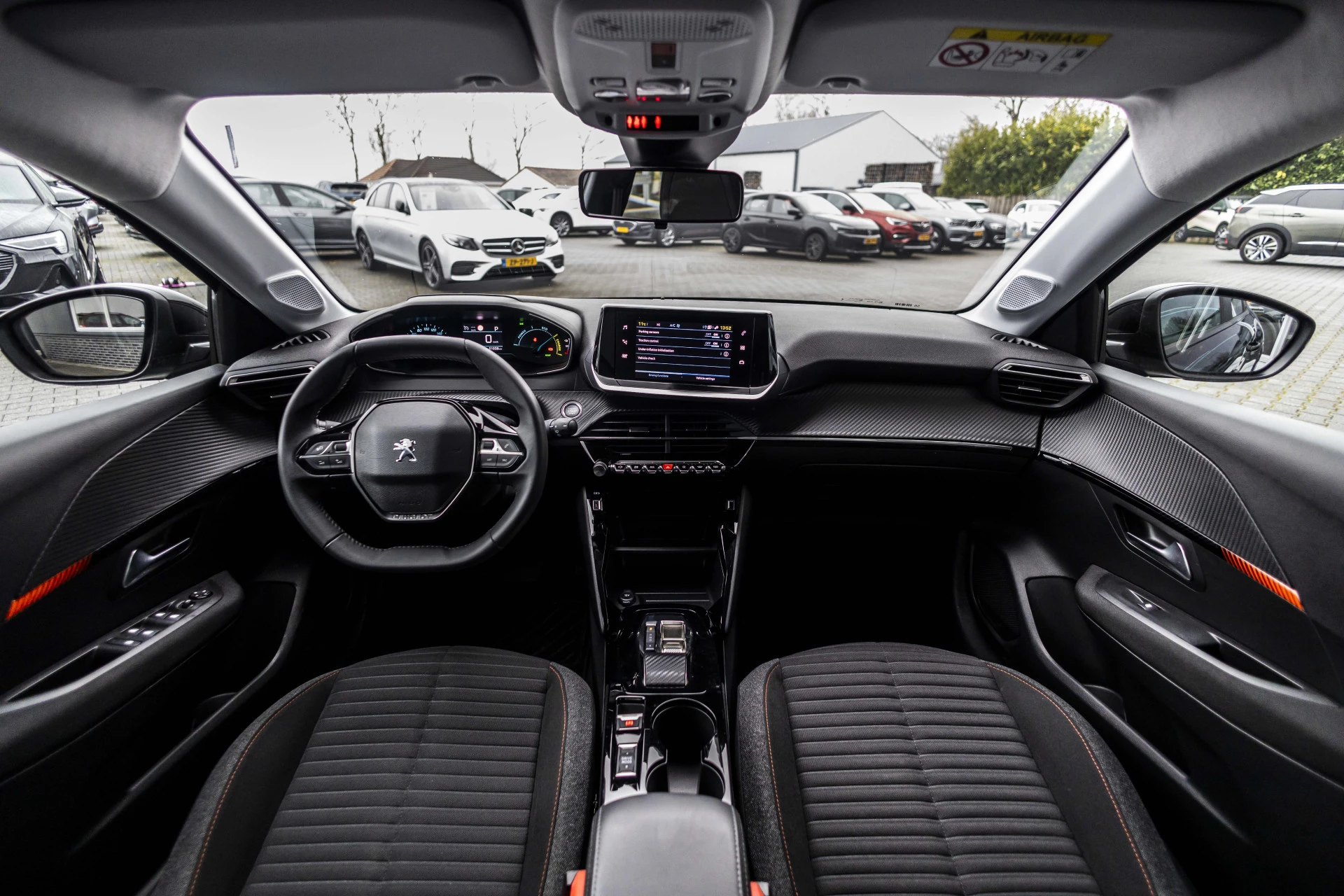 Hoofdafbeelding Peugeot e-208