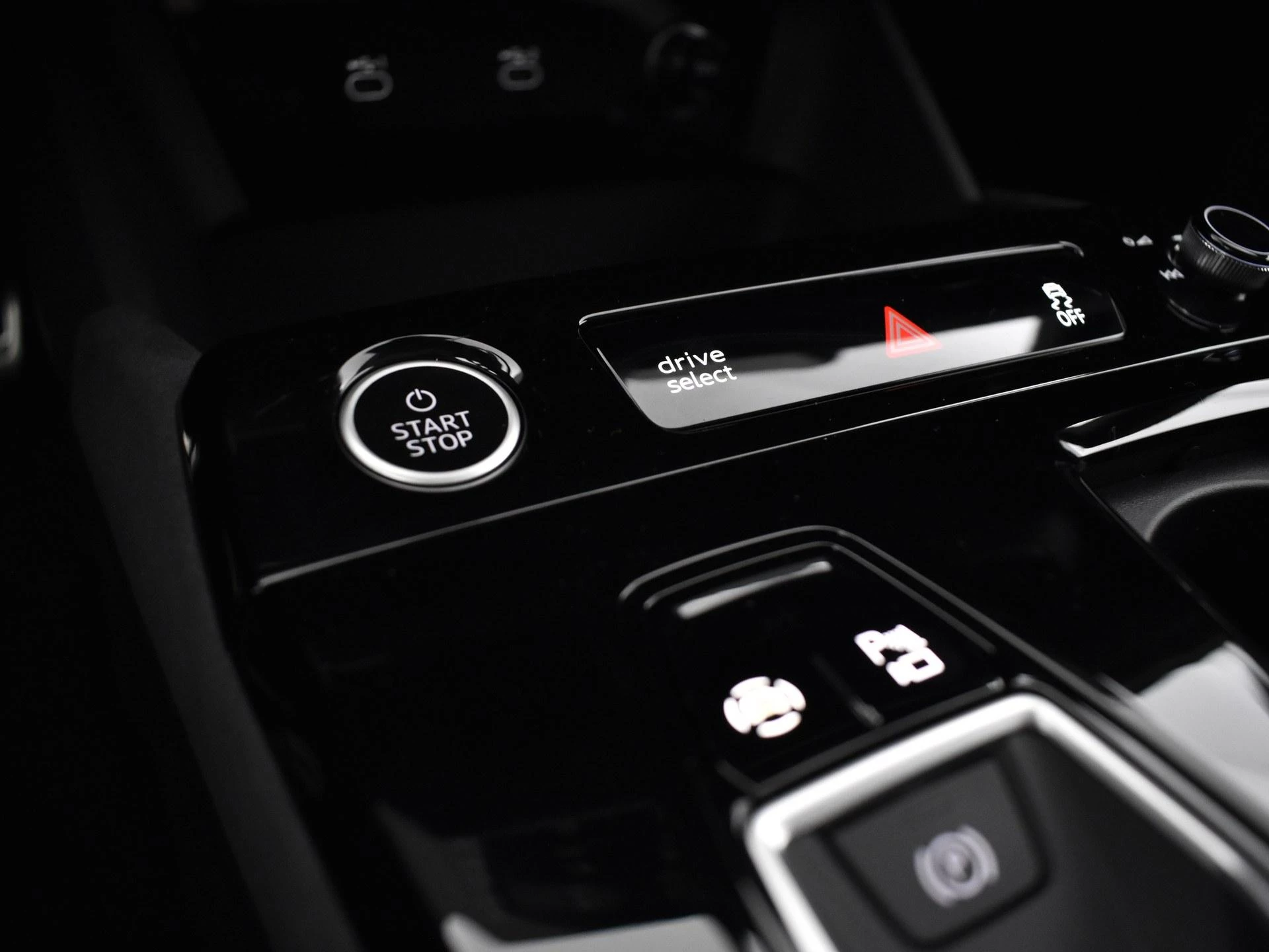Hoofdafbeelding Audi A6 Avant e-tron