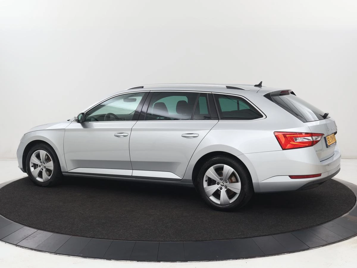 Hoofdafbeelding Škoda Superb