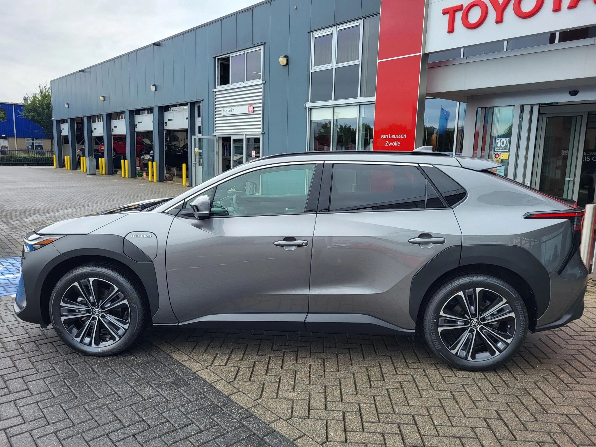 Hoofdafbeelding Toyota bZ4X