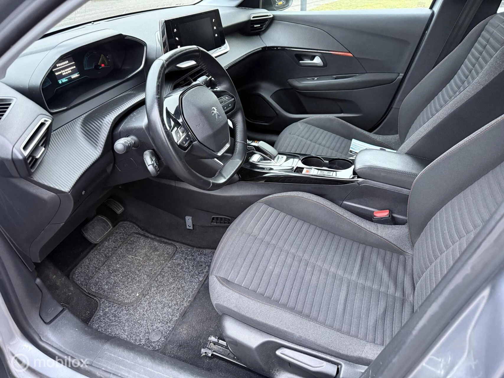 Hoofdafbeelding Peugeot e-208