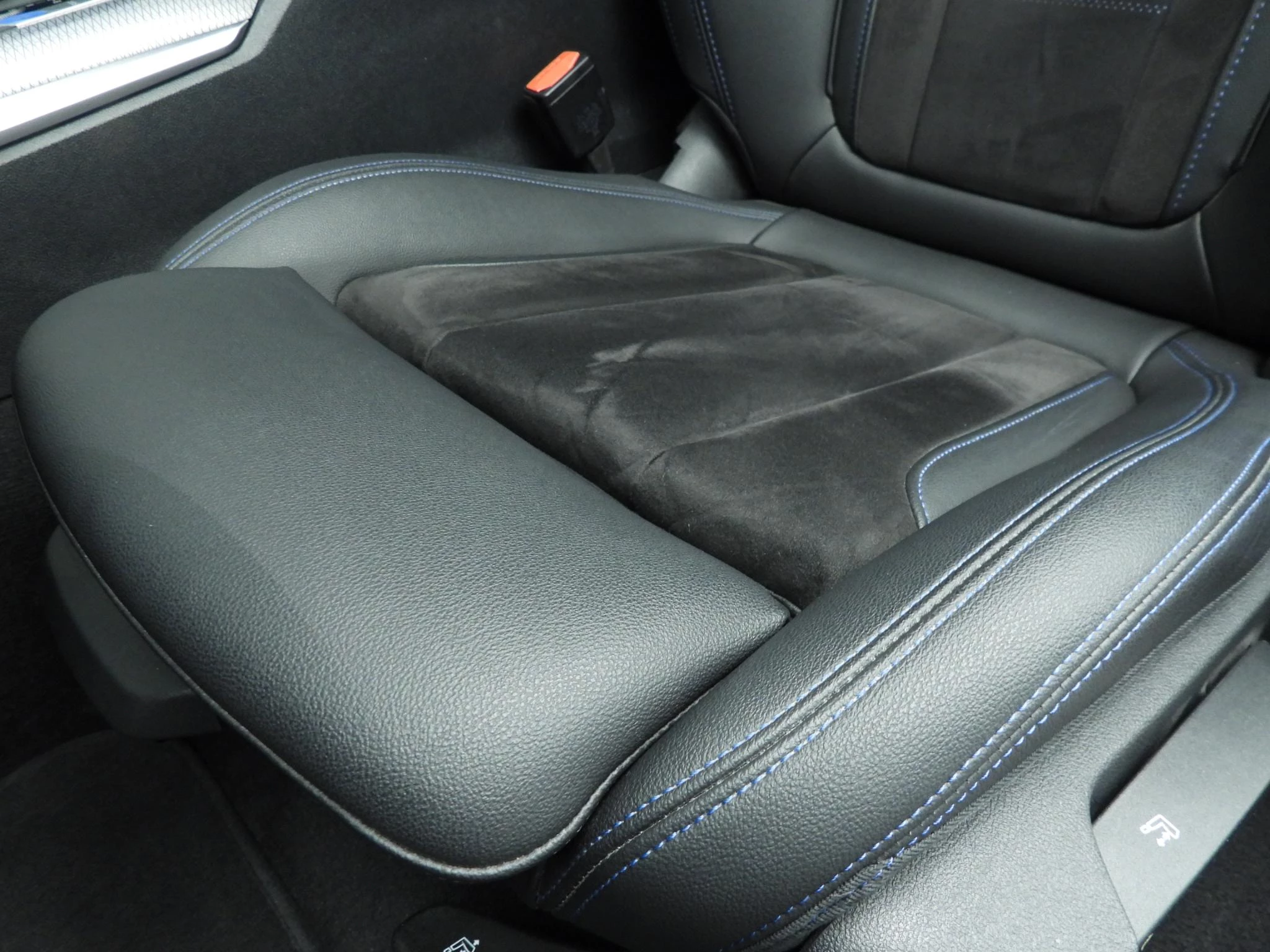 Hoofdafbeelding BMW i4