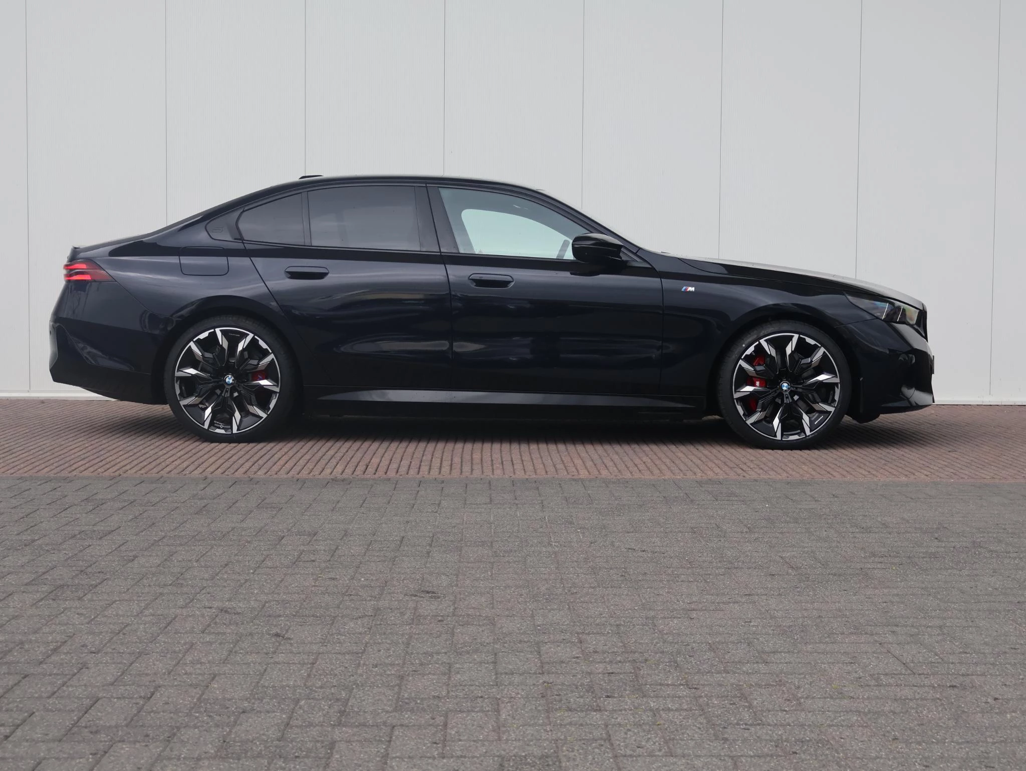 Hoofdafbeelding BMW i5