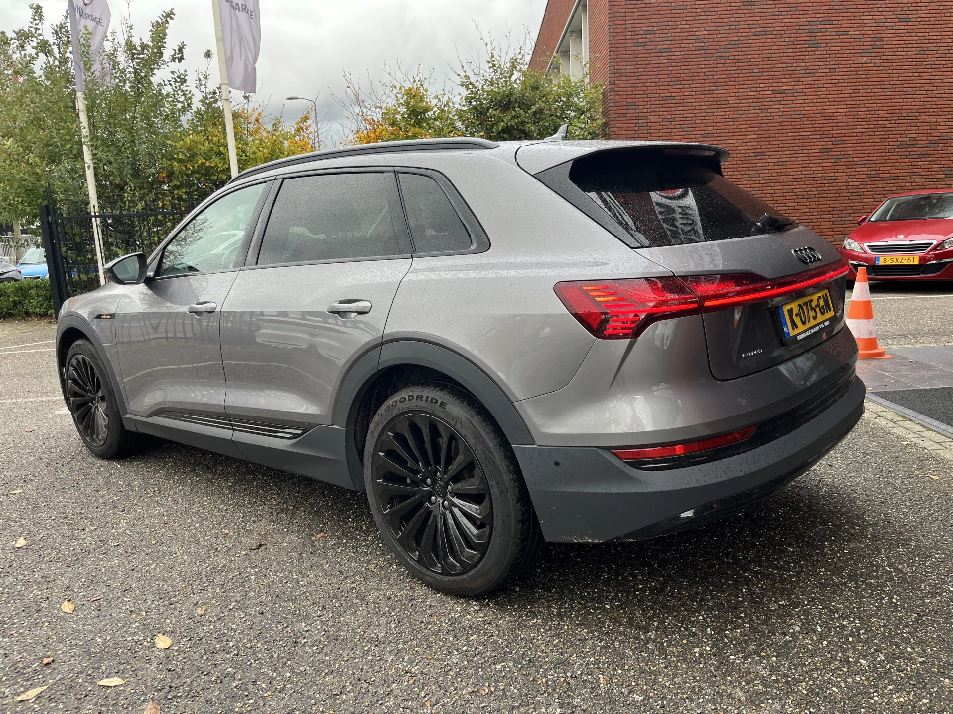 Hoofdafbeelding Audi e-tron