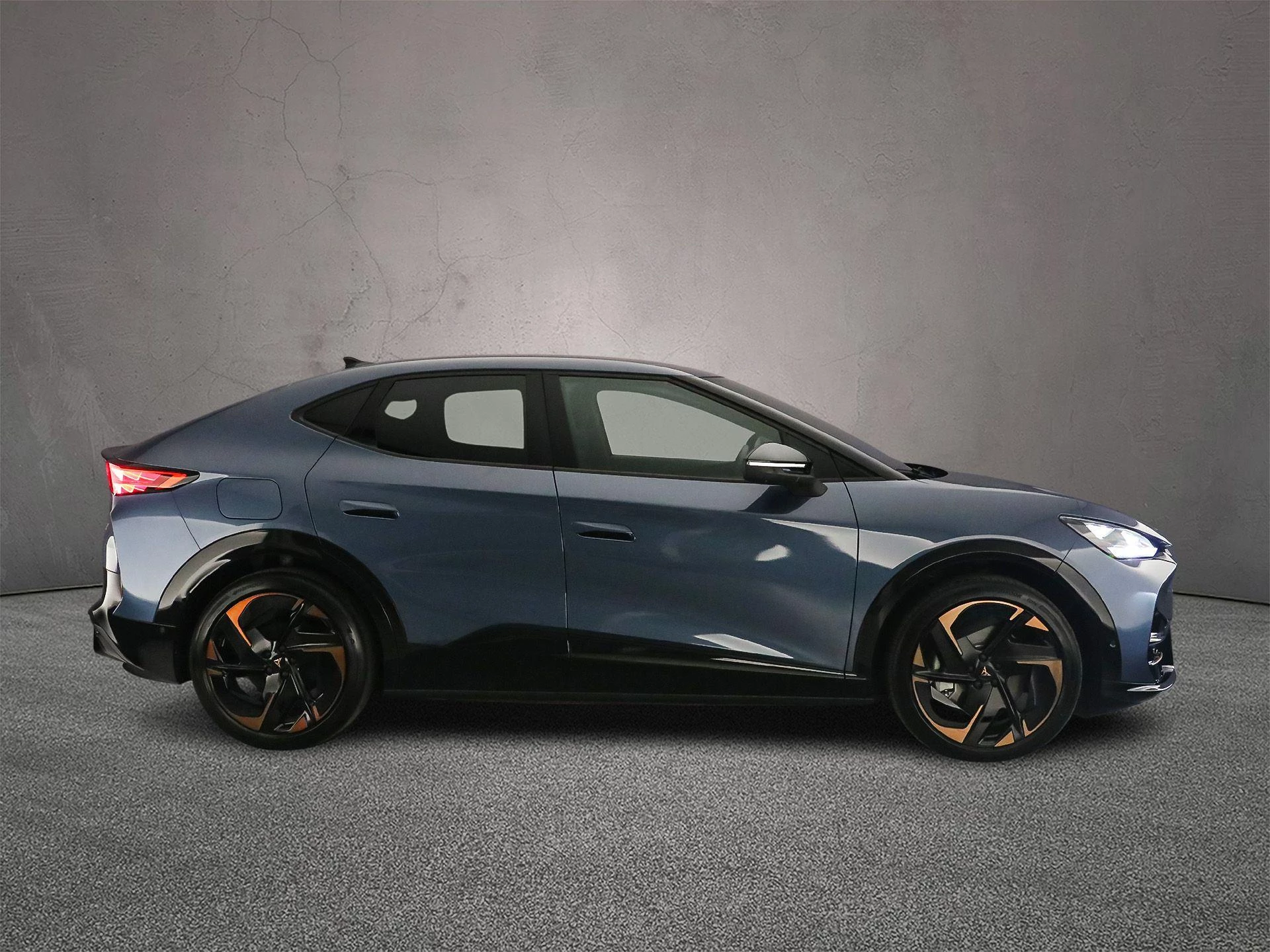 Hoofdafbeelding CUPRA Tavascan