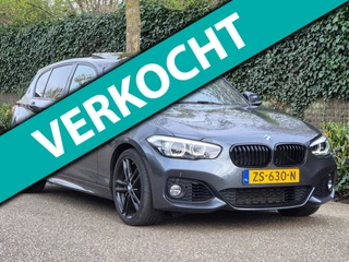 Hoofdafbeelding BMW 1 Serie BMW 1-serie M Sport Edition Schuifdak Keyless Apple CarPlay BlackPanel M Remmerij 118i Edition M Sport Shadow High Executive
