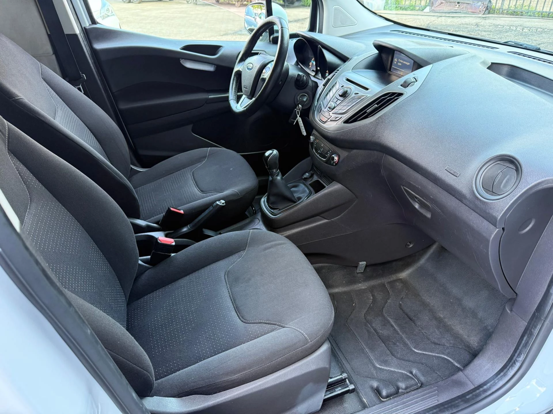 Hoofdafbeelding Ford Transit Courier