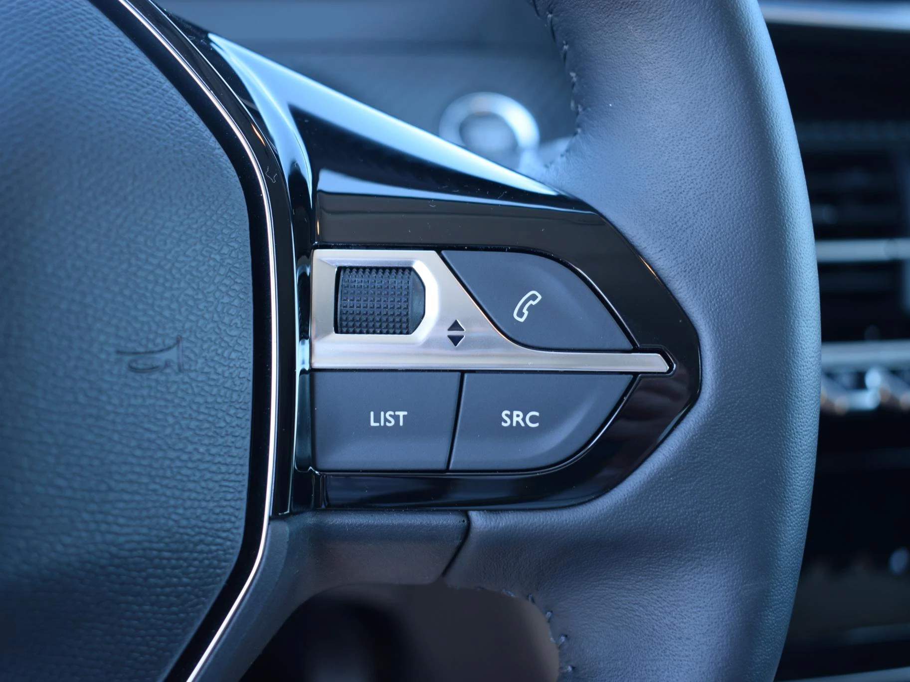 Hoofdafbeelding Peugeot e-208