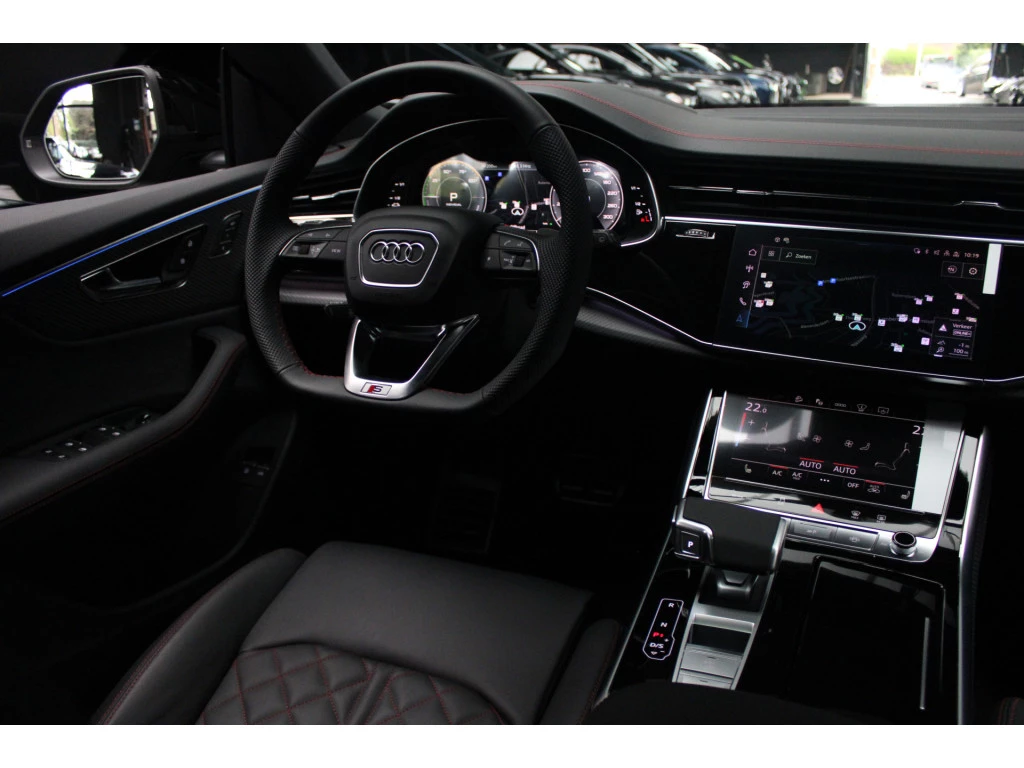 Hoofdafbeelding Audi Q8