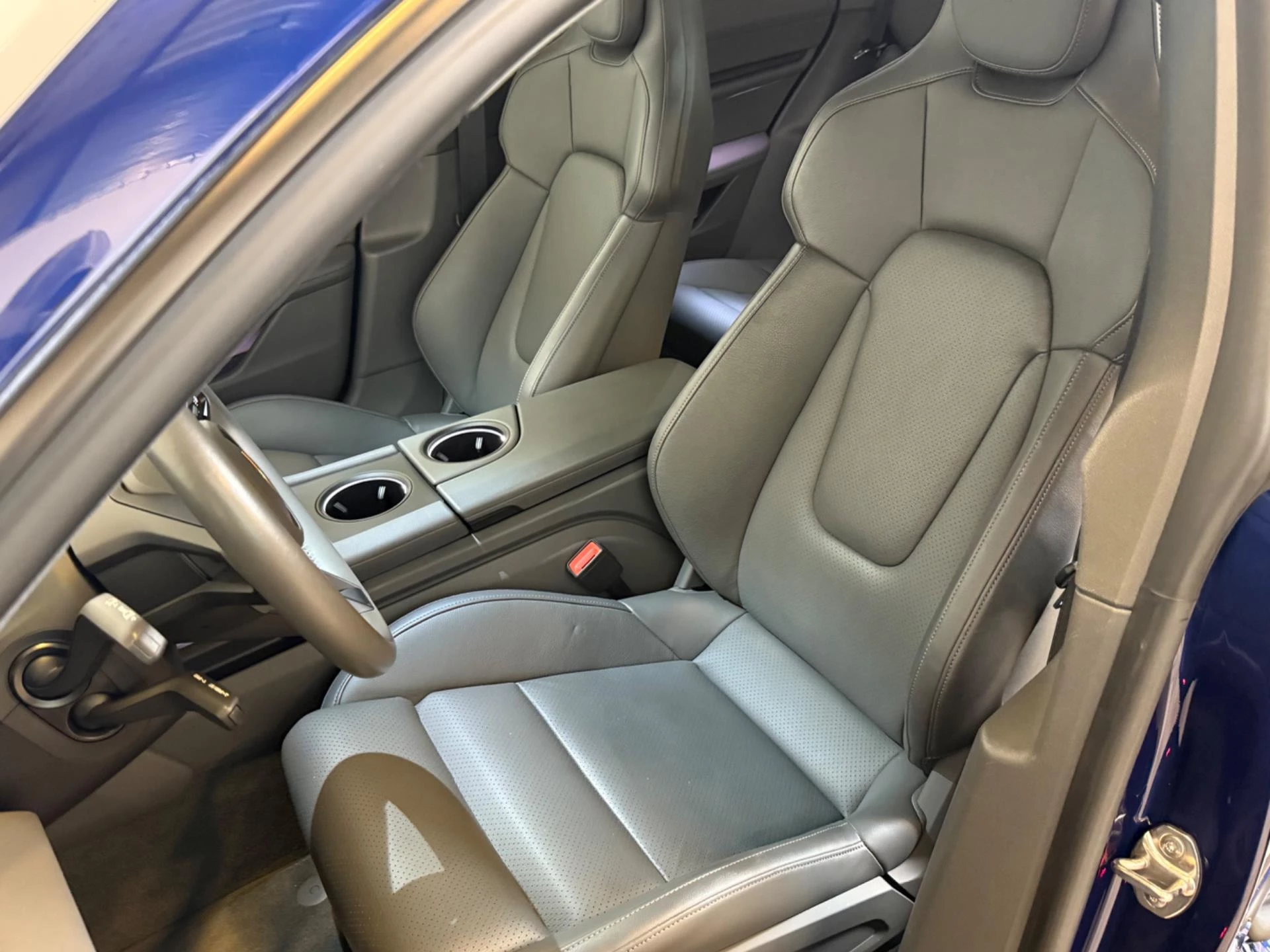 Hoofdafbeelding Porsche Taycan