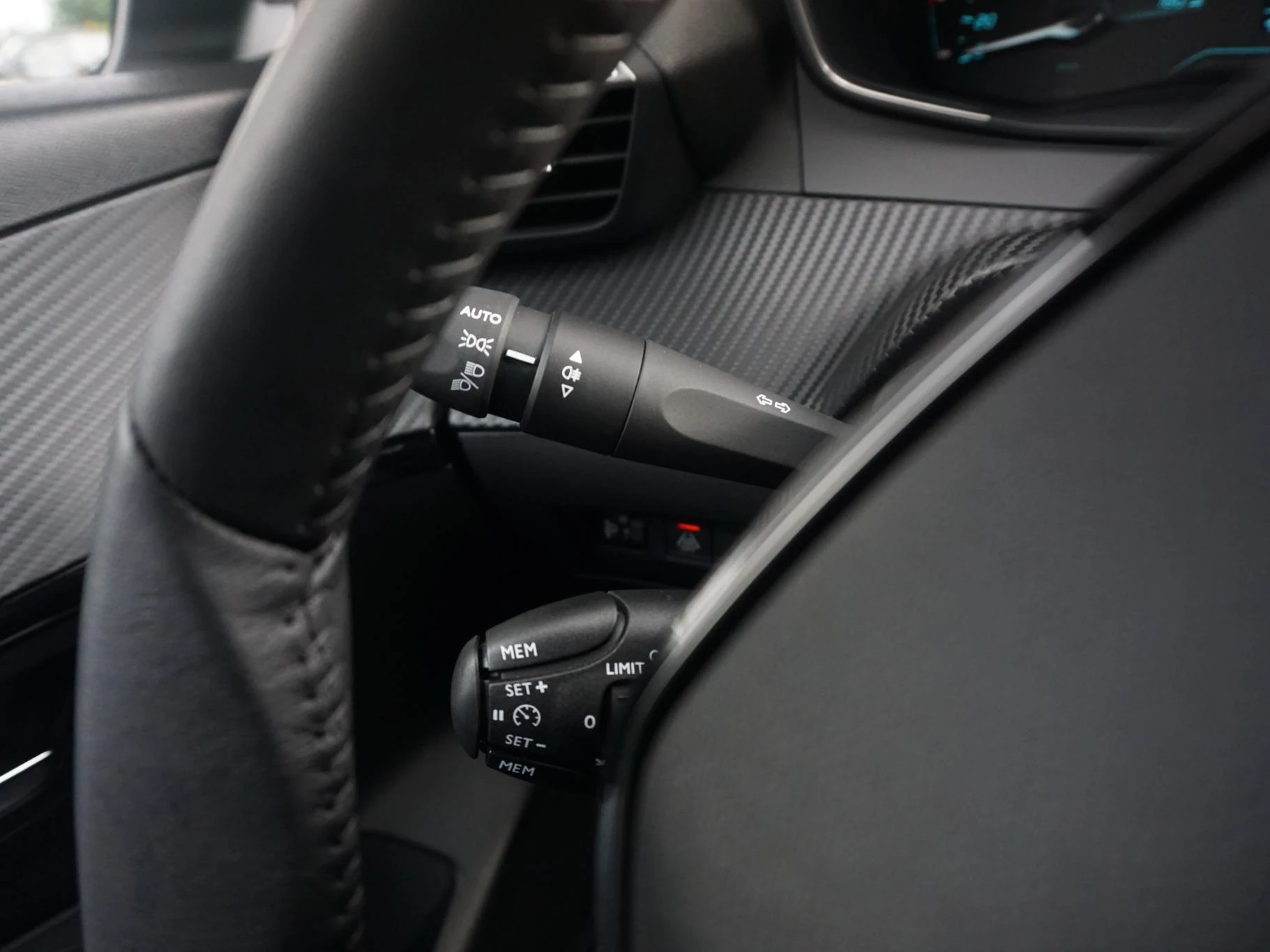 Hoofdafbeelding Peugeot e-208