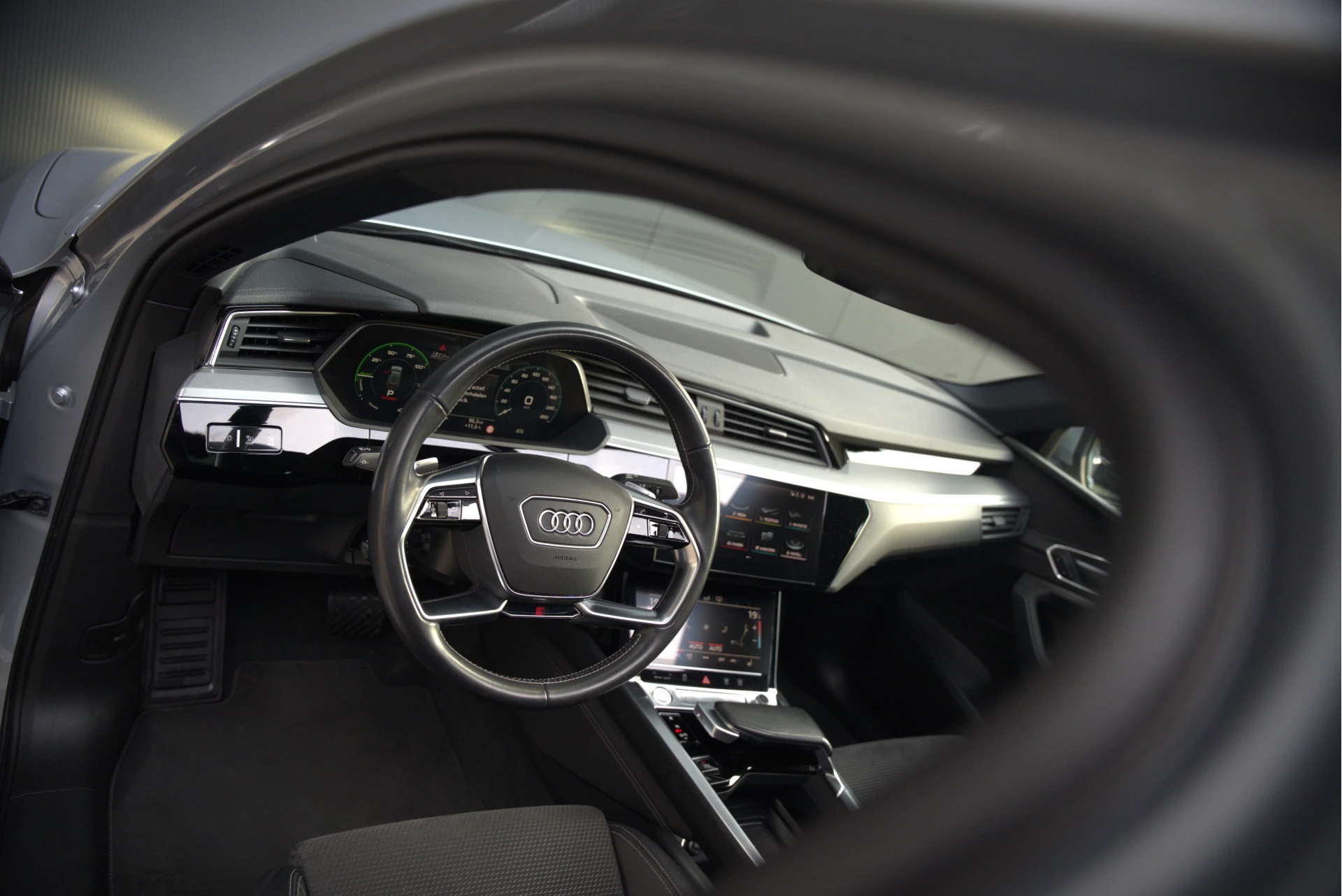 Hoofdafbeelding Audi e-tron