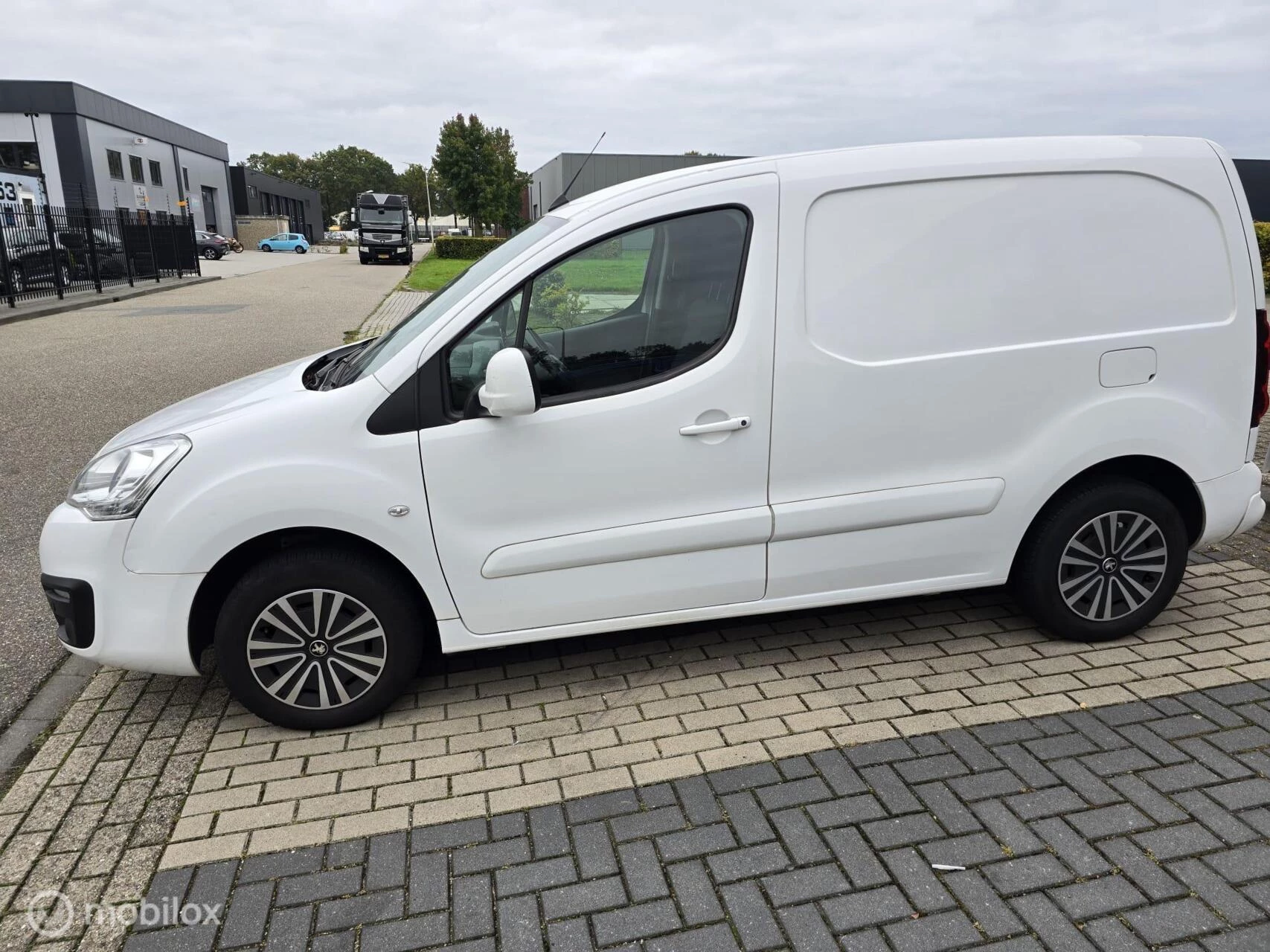 Hoofdafbeelding Peugeot Partner