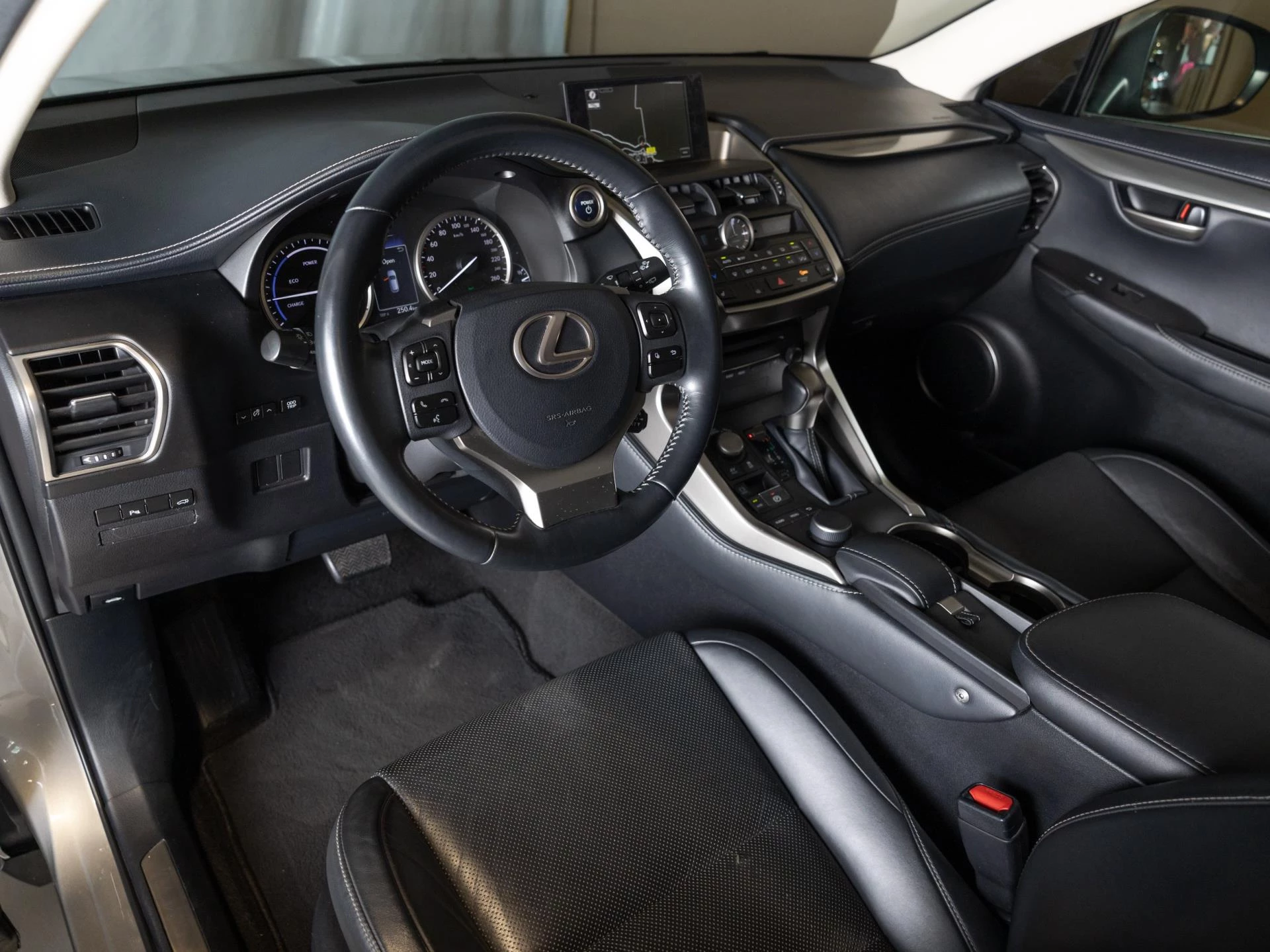 Hoofdafbeelding Lexus NX