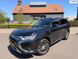 Hoofdafbeelding Mitsubishi Outlander Mitsubishi Outlander 2.4 PHEV 240PK AWD PURE PLUG IN HYBRIDE CAMERA CARPLAY LED-XENON
