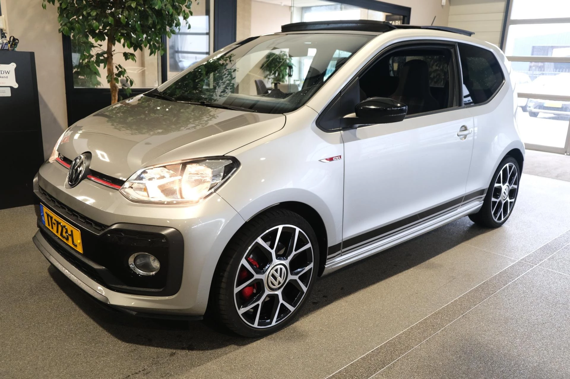 Hoofdafbeelding Volkswagen up!