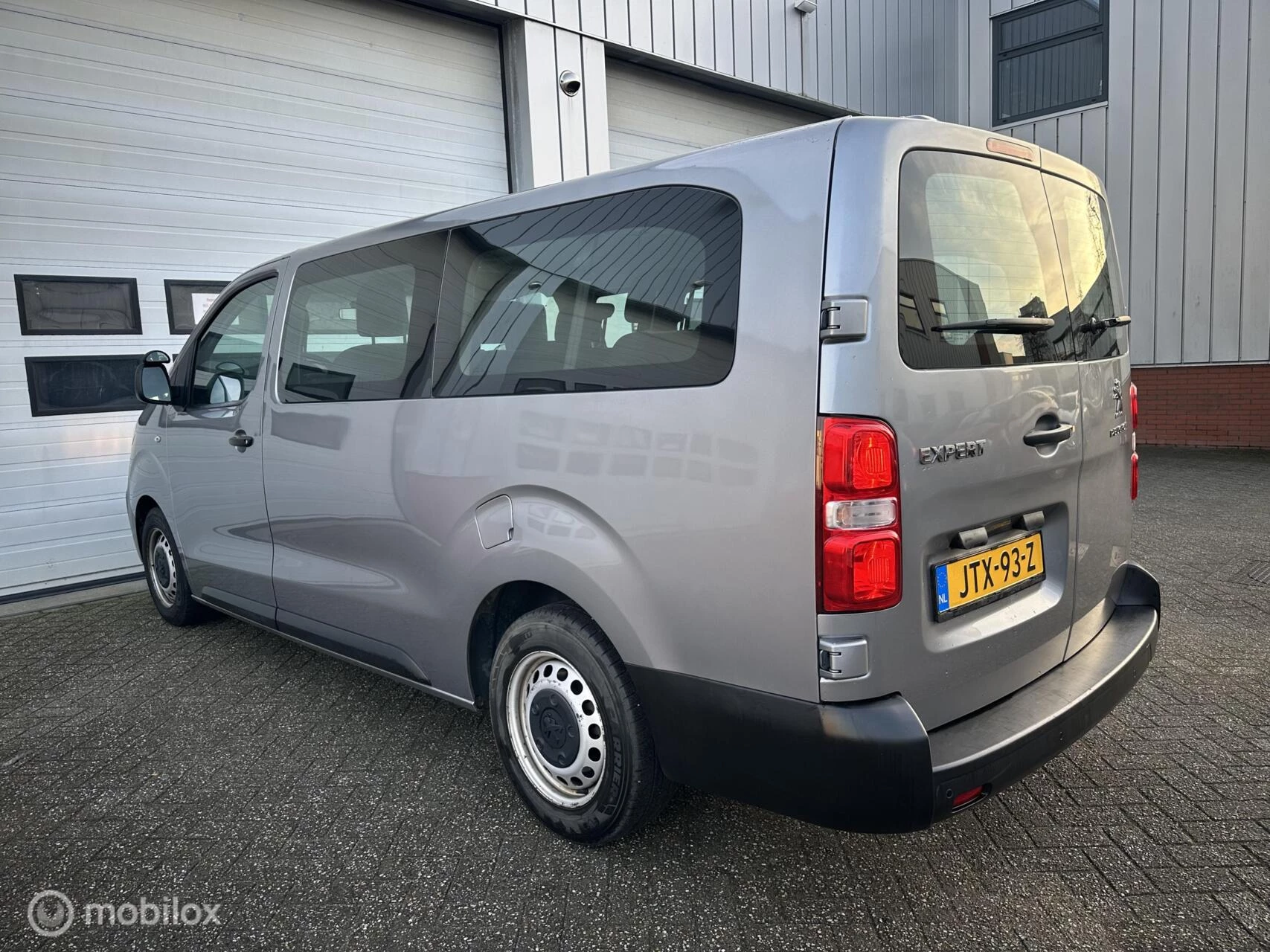 Hoofdafbeelding Peugeot Traveller