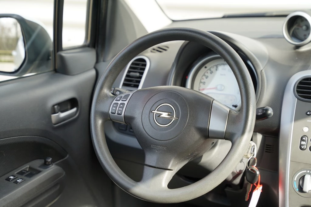 Hoofdafbeelding Opel Agila