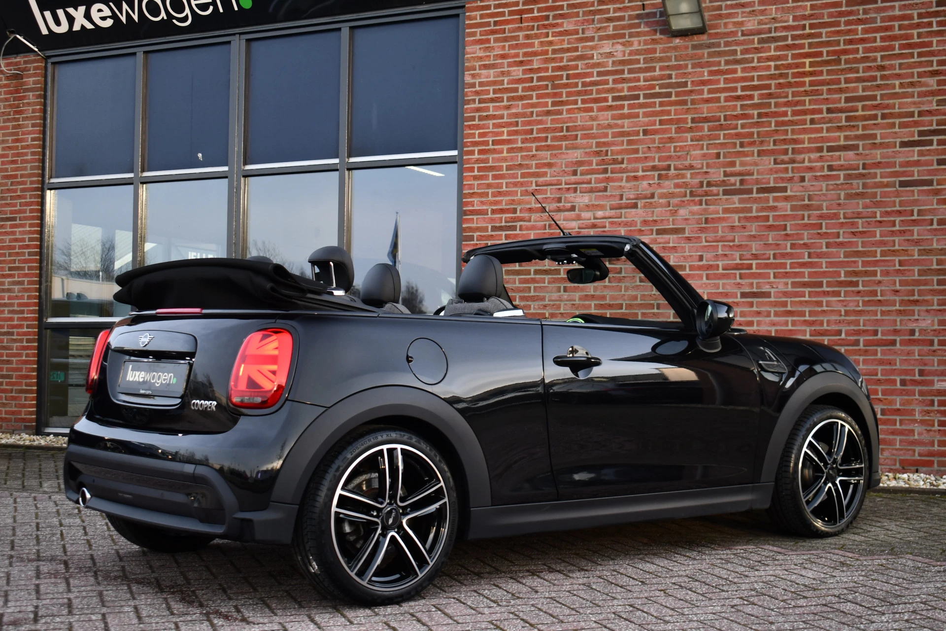 Hoofdafbeelding MINI Cooper Cabrio