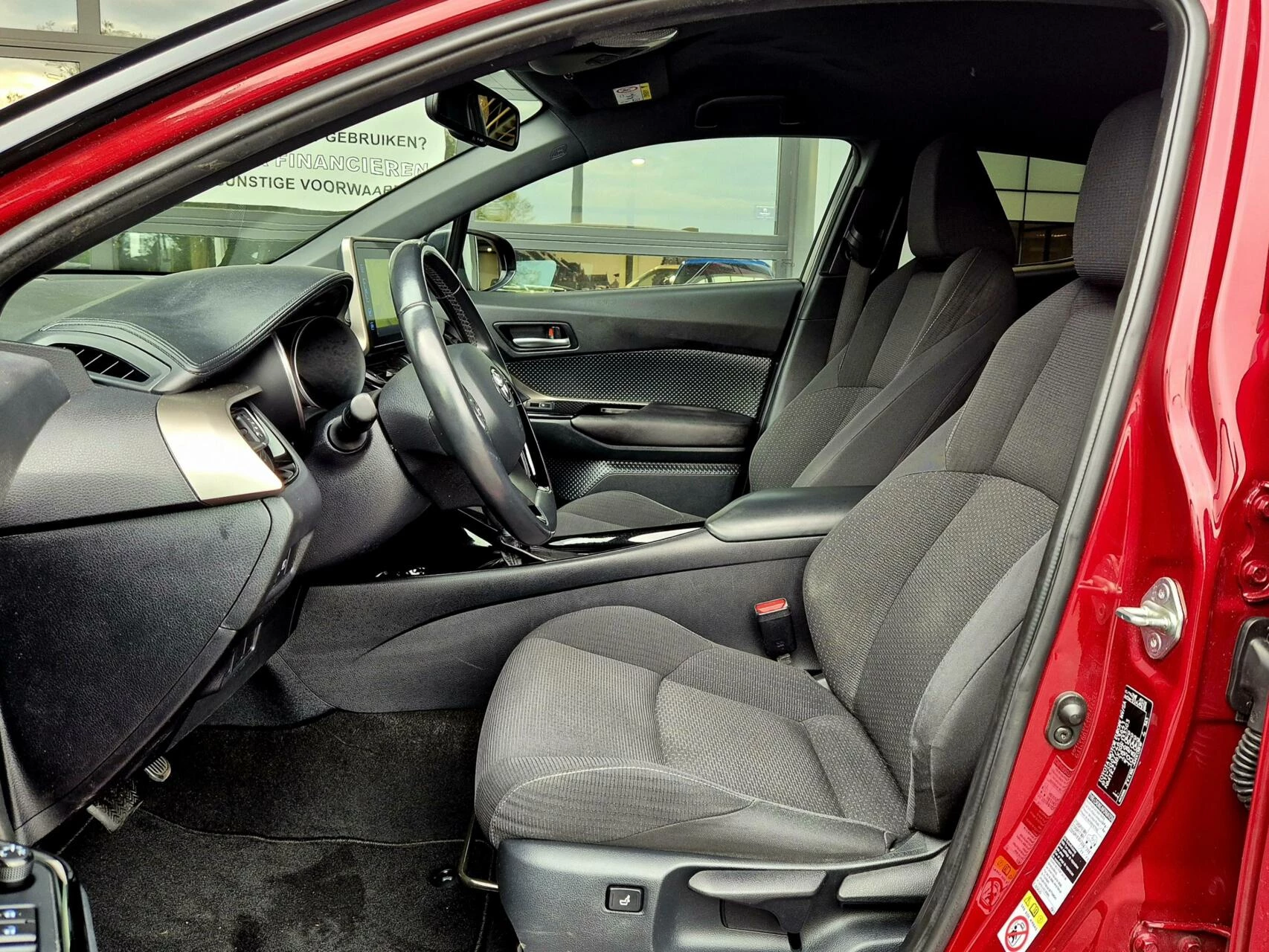 Hoofdafbeelding Toyota C-HR