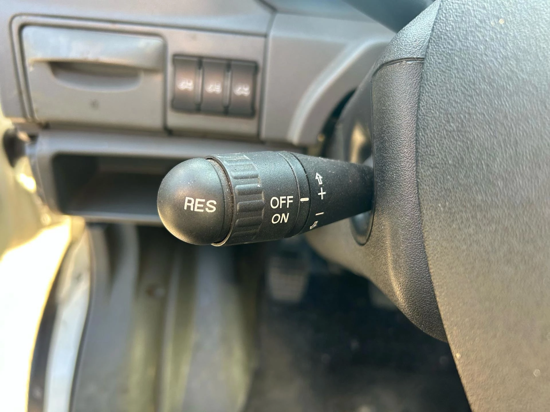 Hoofdafbeelding Iveco 50C21 3 pers airco 204 pk