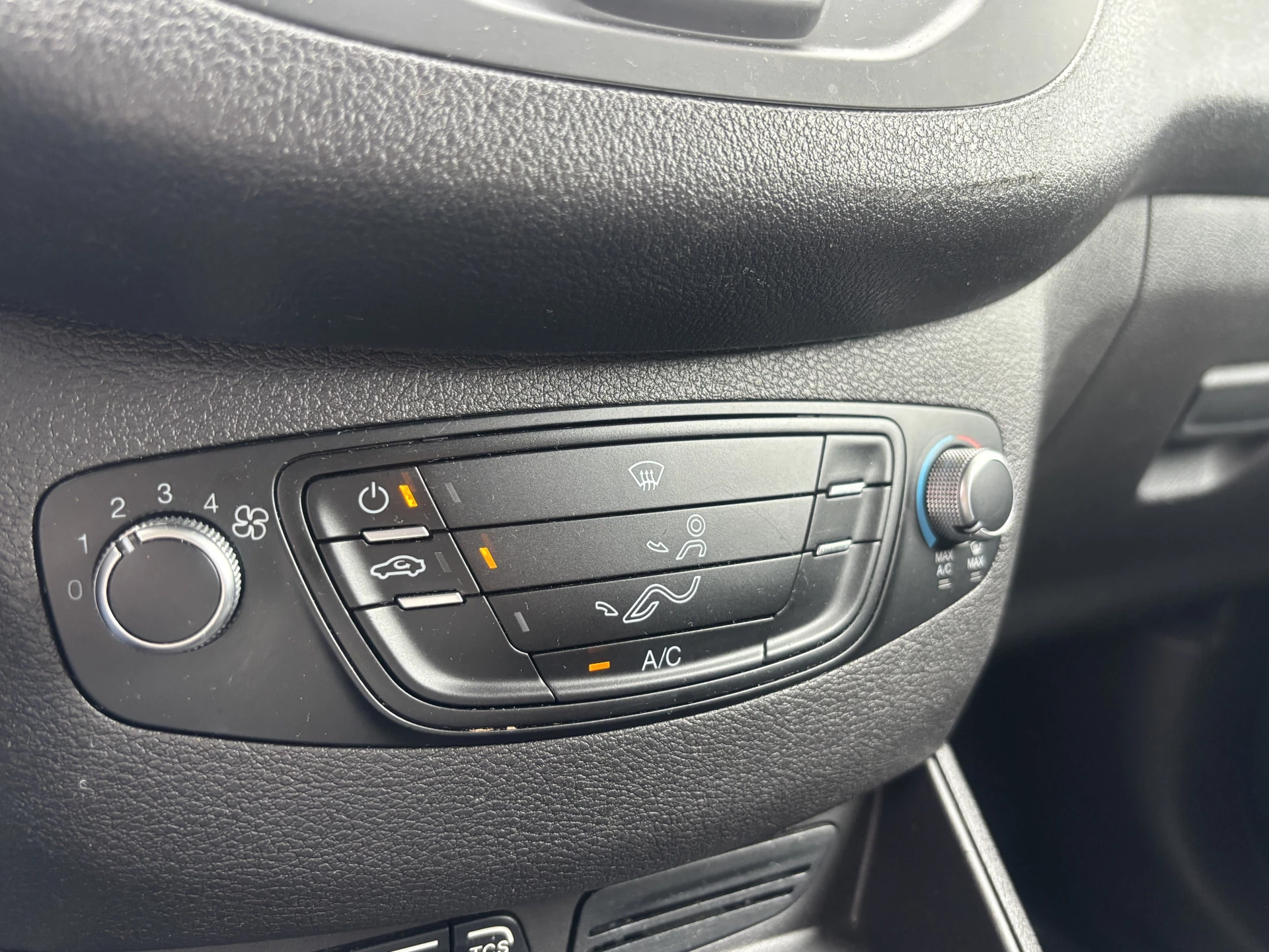 Hoofdafbeelding Ford Transit Courier