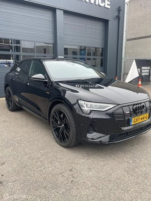 Hoofdafbeelding Audi e-tron