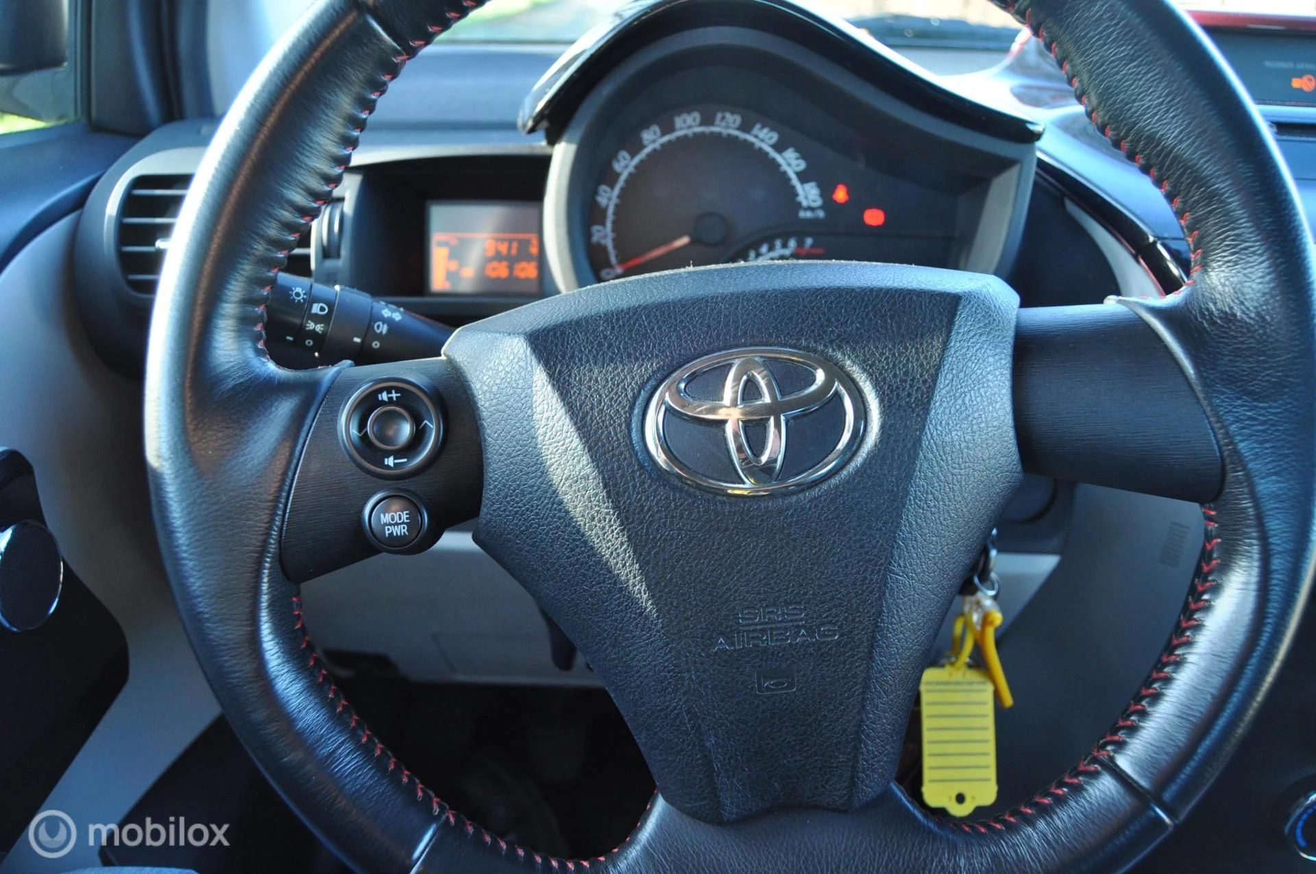 Hoofdafbeelding Toyota iQ