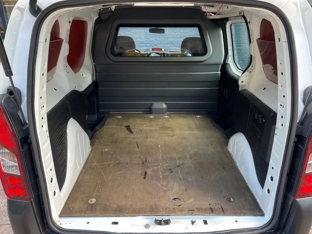 Hoofdafbeelding Peugeot Partner