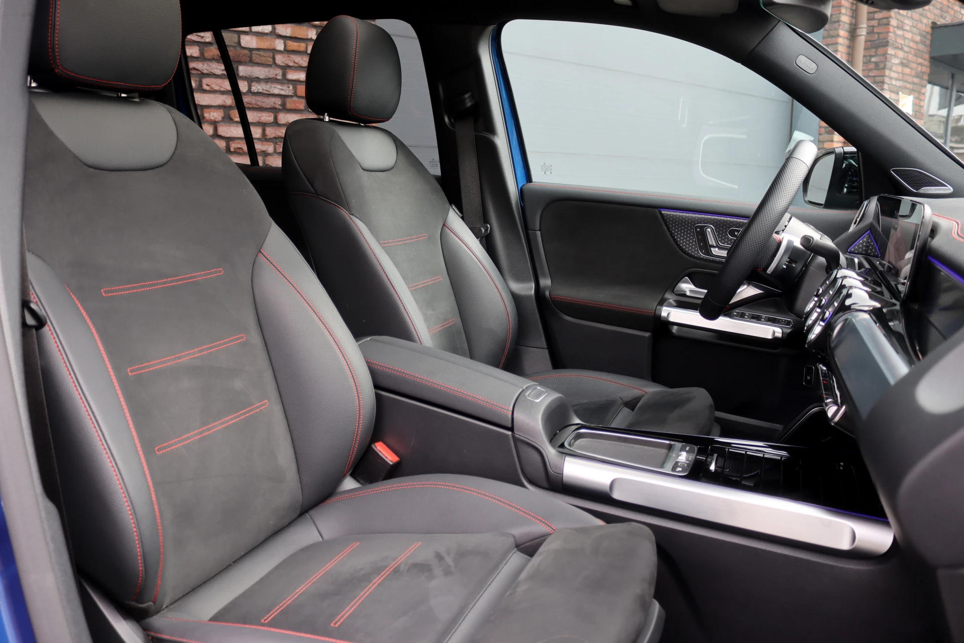 Hoofdafbeelding Mercedes-Benz EQB