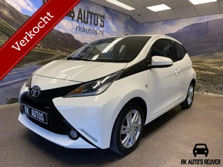 Hoofdafbeelding Toyota Aygo Toyota Aygo 1.0 VVT-i x-play / Camera / 5DRS / 71dkm