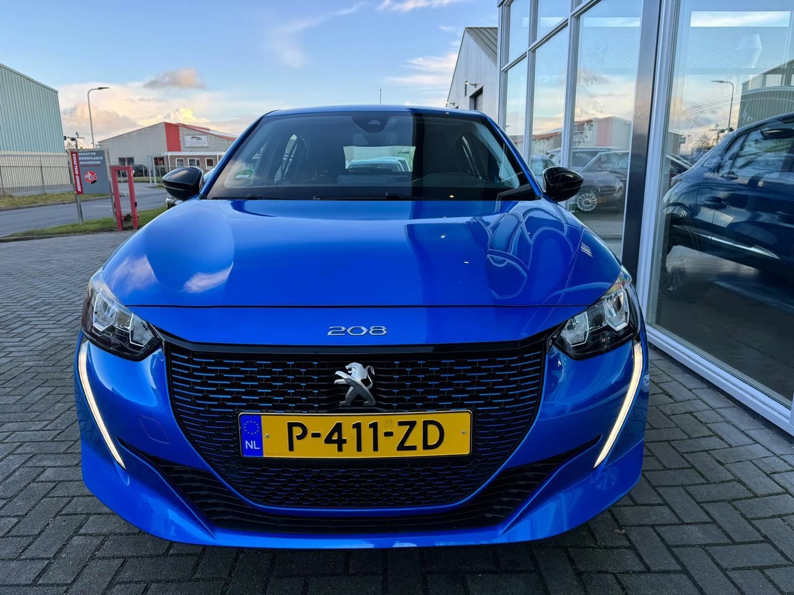 Hoofdafbeelding Peugeot e-208