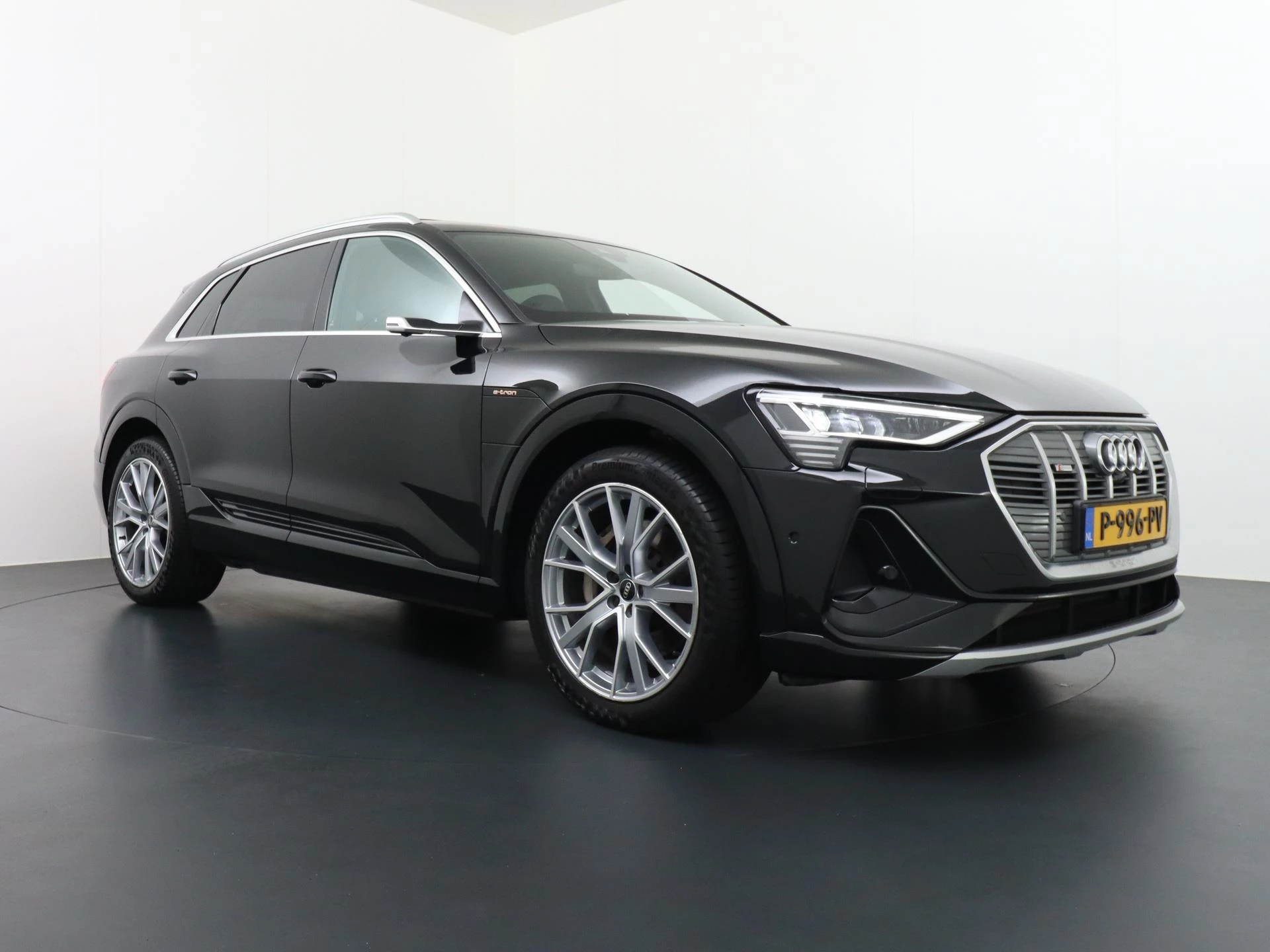 Hoofdafbeelding Audi e-tron