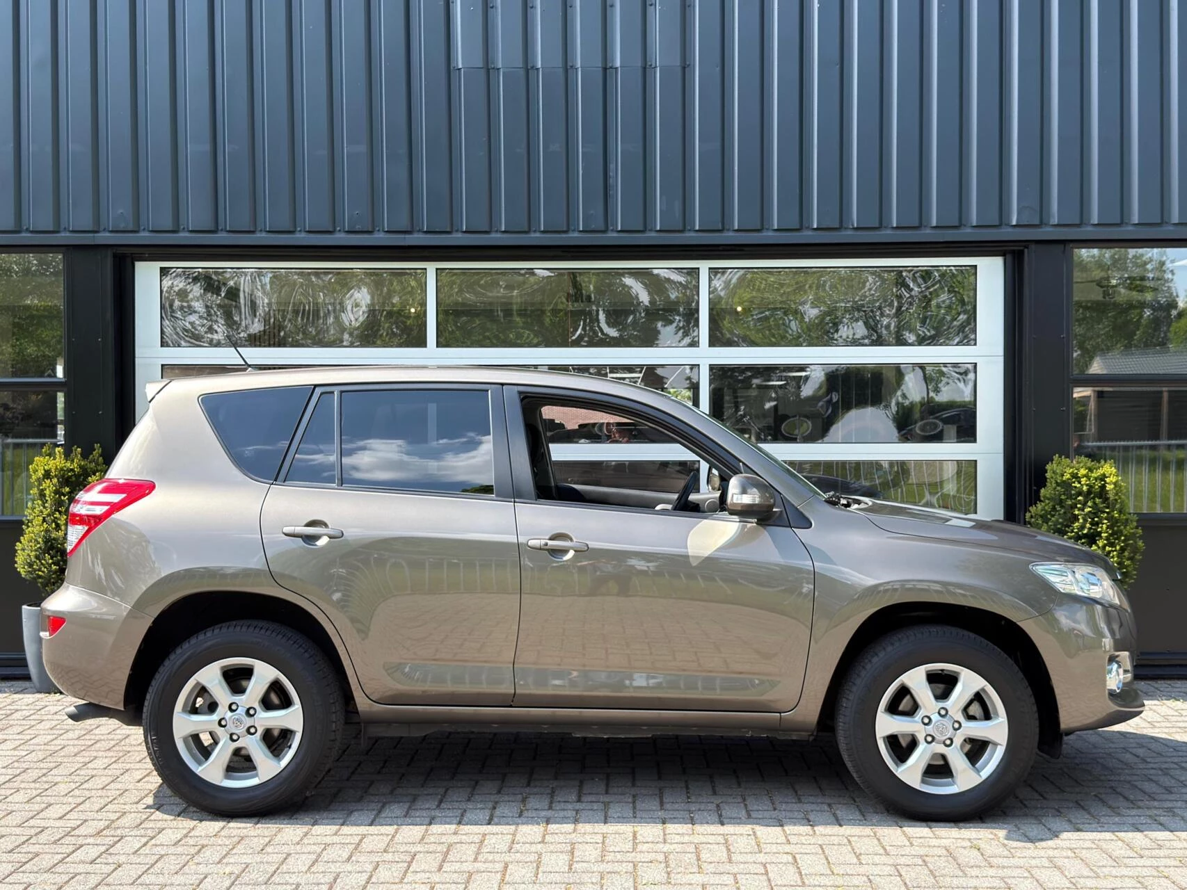 Hoofdafbeelding Toyota RAV4
