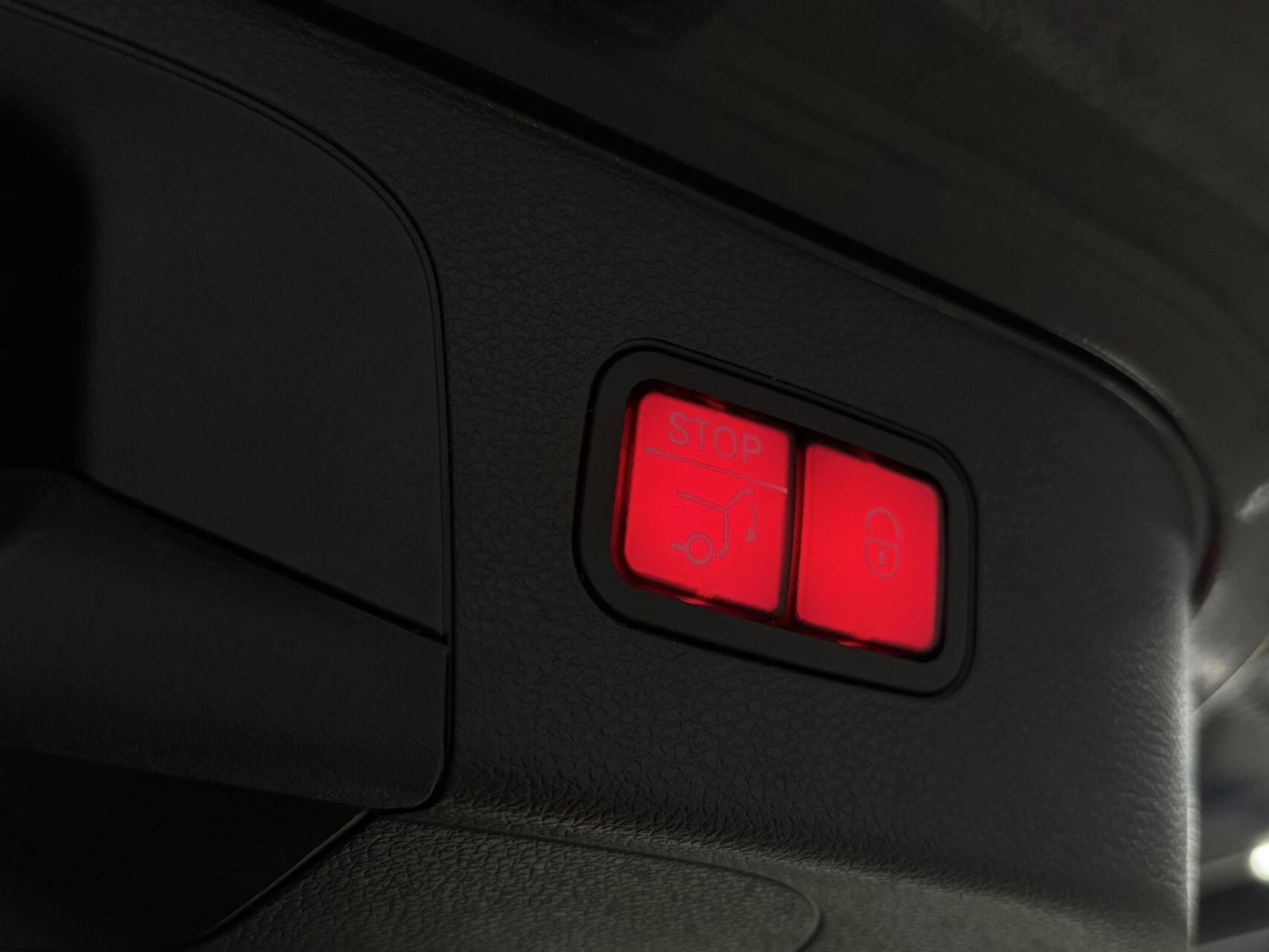 Hoofdafbeelding Mercedes-Benz EQC