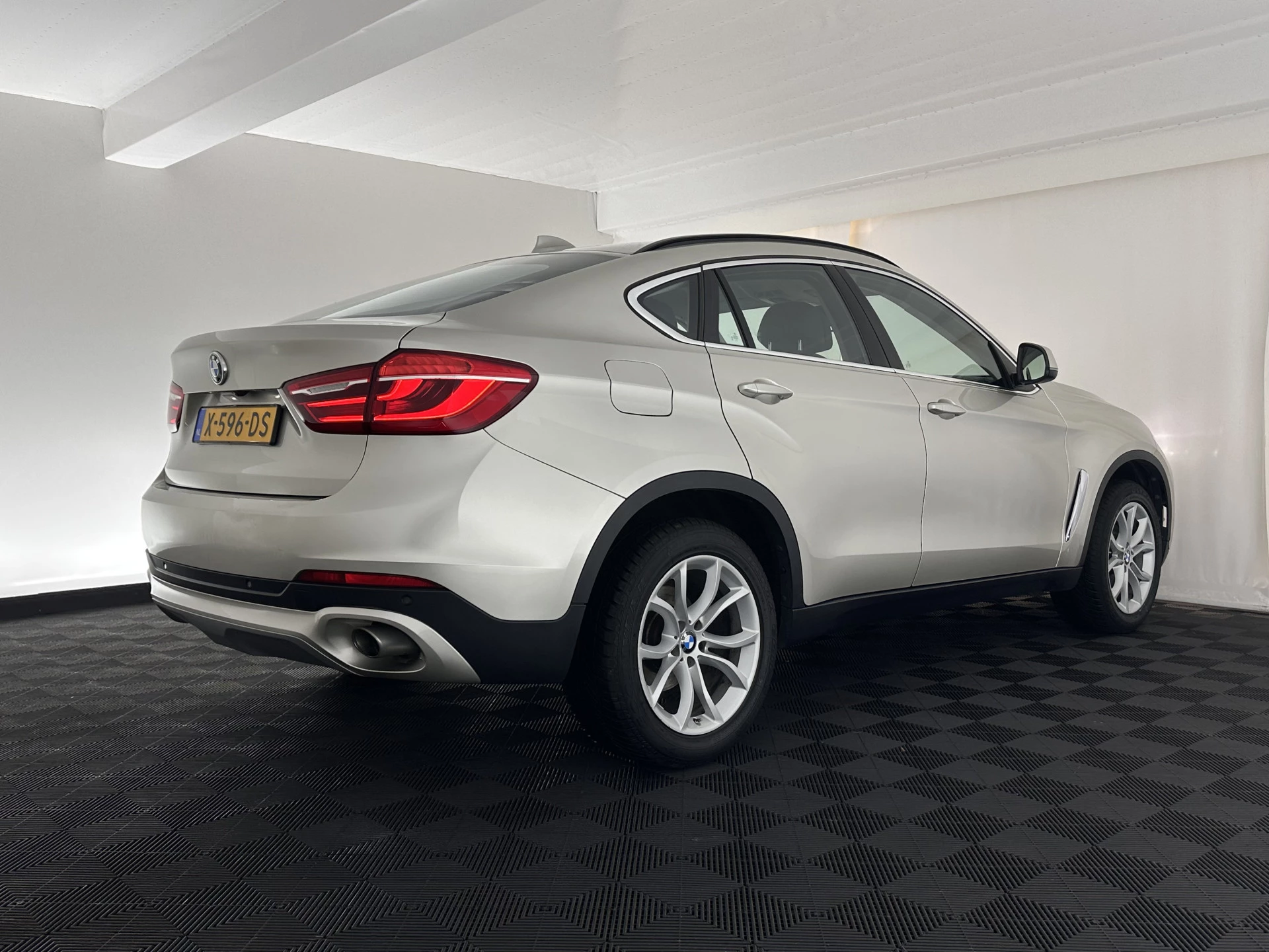 Hoofdafbeelding BMW X6