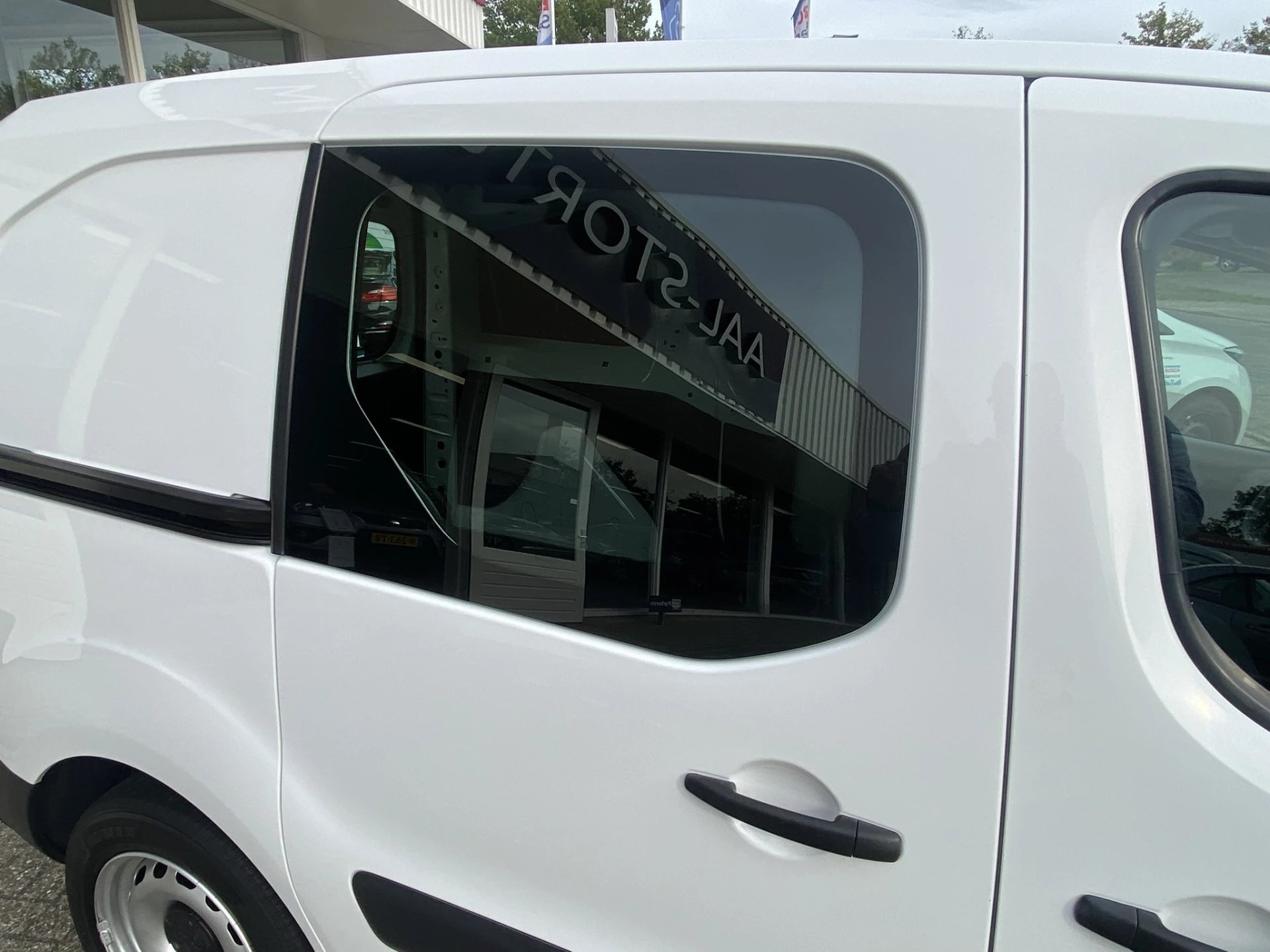 Hoofdafbeelding Peugeot Partner