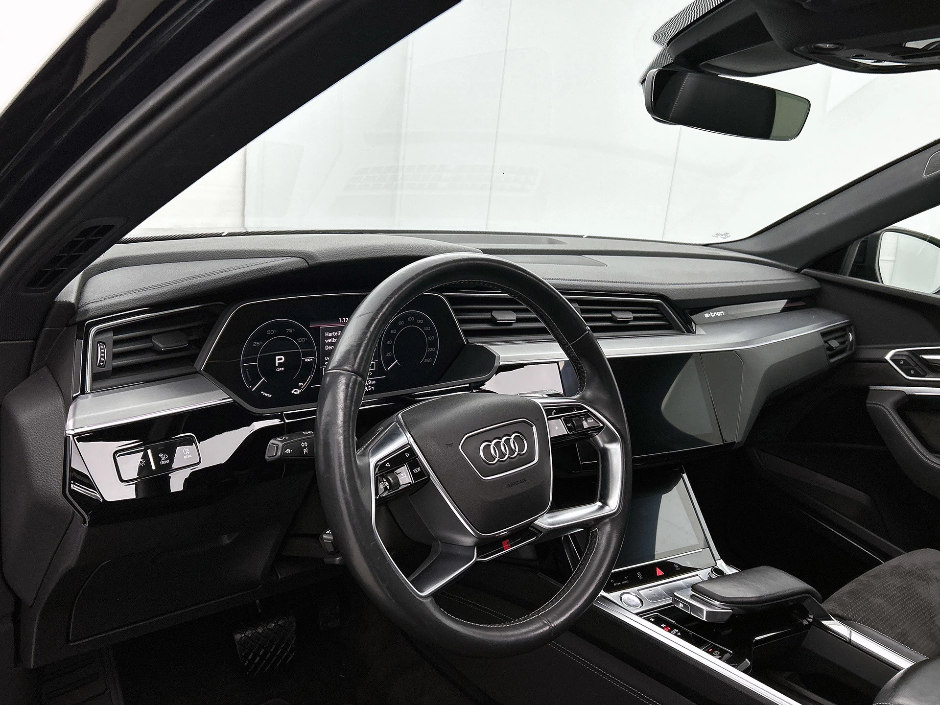 Hoofdafbeelding Audi e-tron