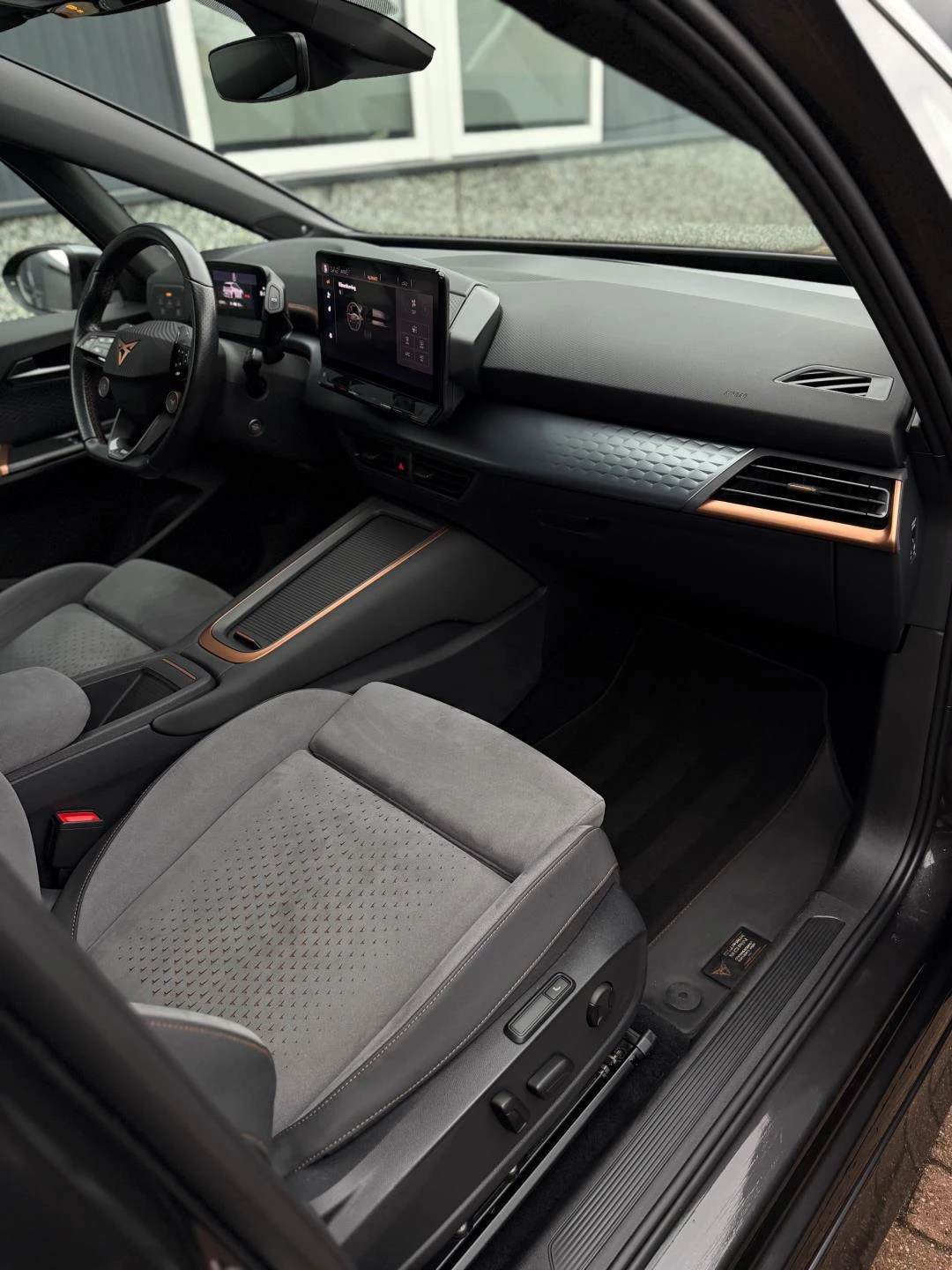 Hoofdafbeelding CUPRA Born