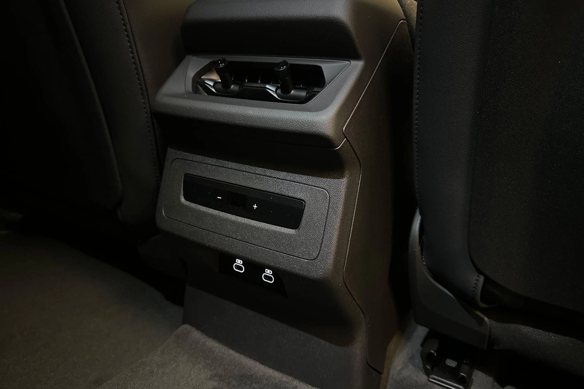 Hoofdafbeelding Audi A6 Avant e-tron
