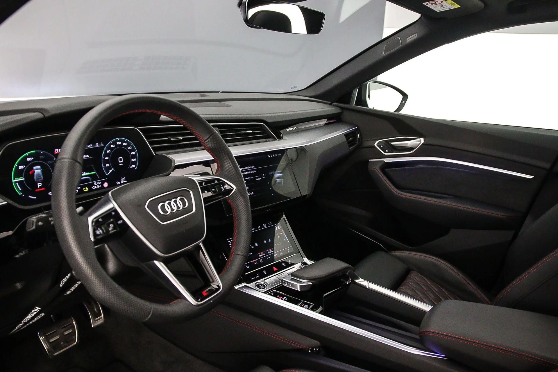 Hoofdafbeelding Audi Q8 Sportback e-tron