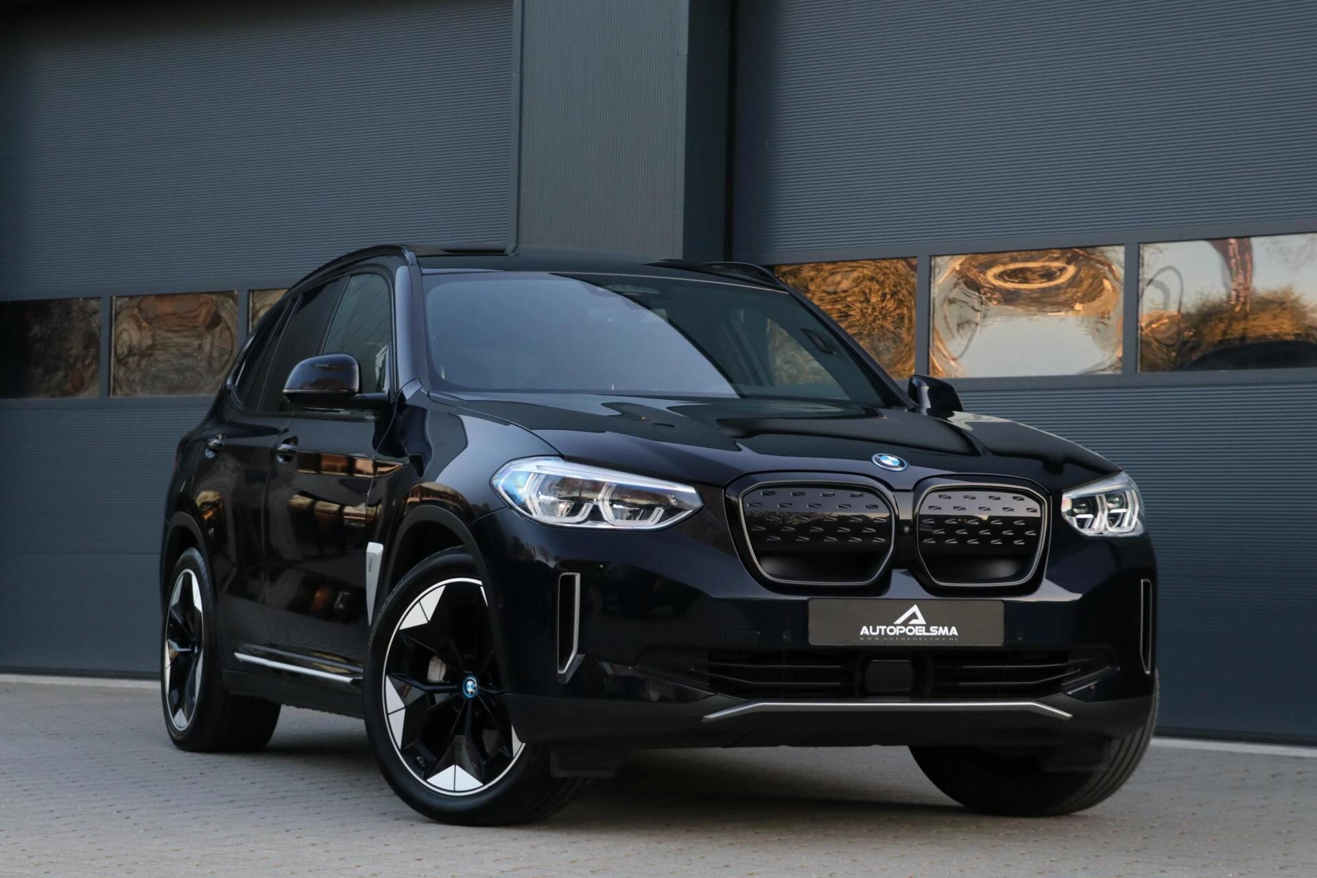 Hoofdafbeelding BMW iX3