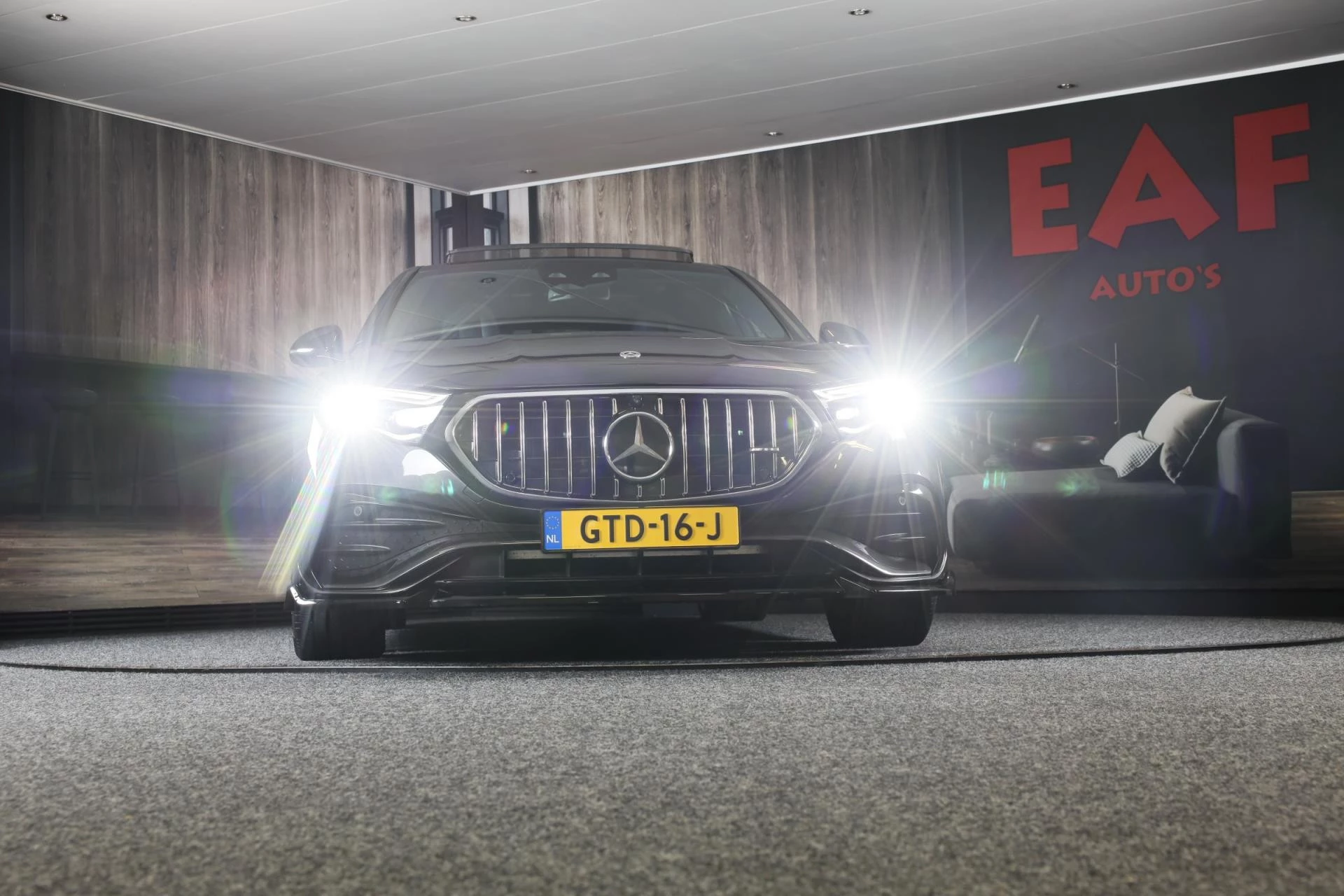 Hoofdafbeelding Mercedes-Benz E-Klasse