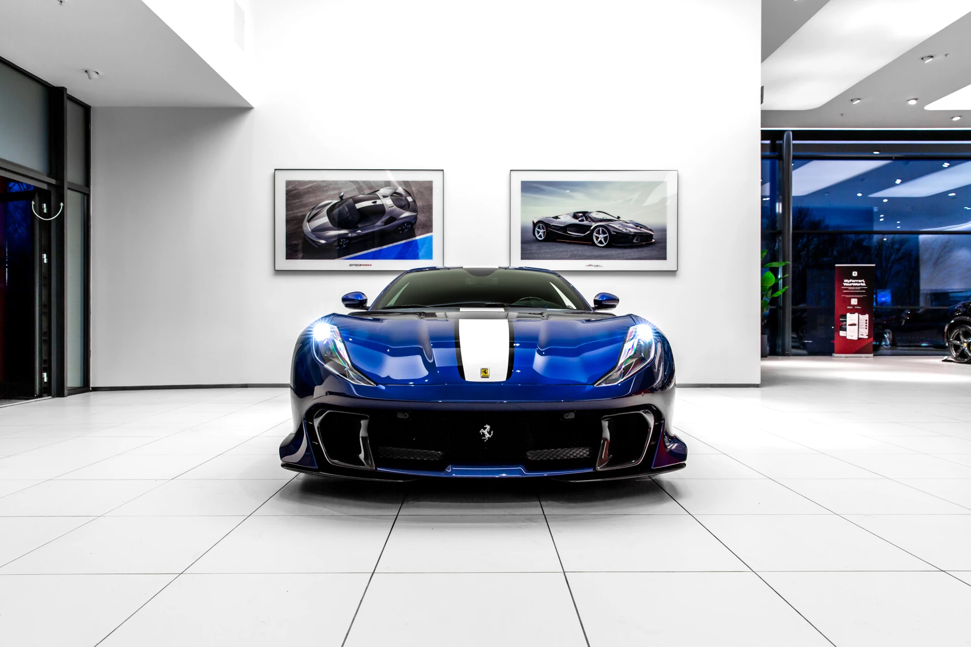 Hoofdafbeelding Ferrari 812 Competizione