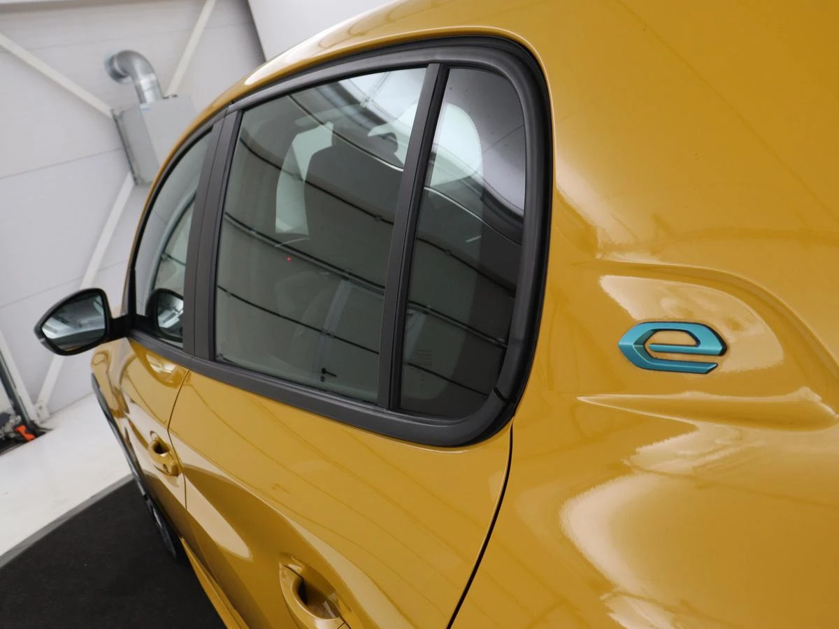Hoofdafbeelding Peugeot e-208